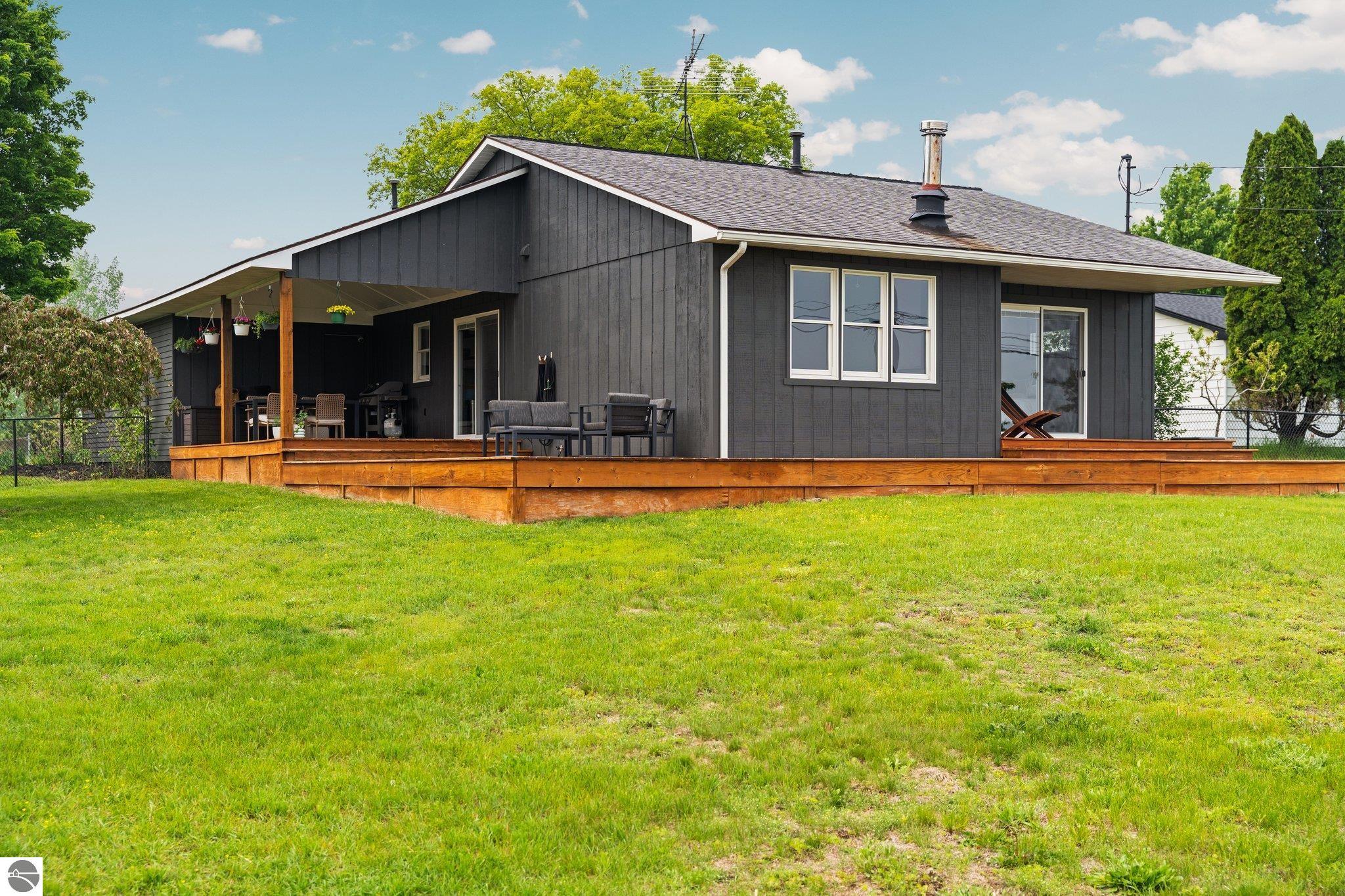 883 Valley View Drive