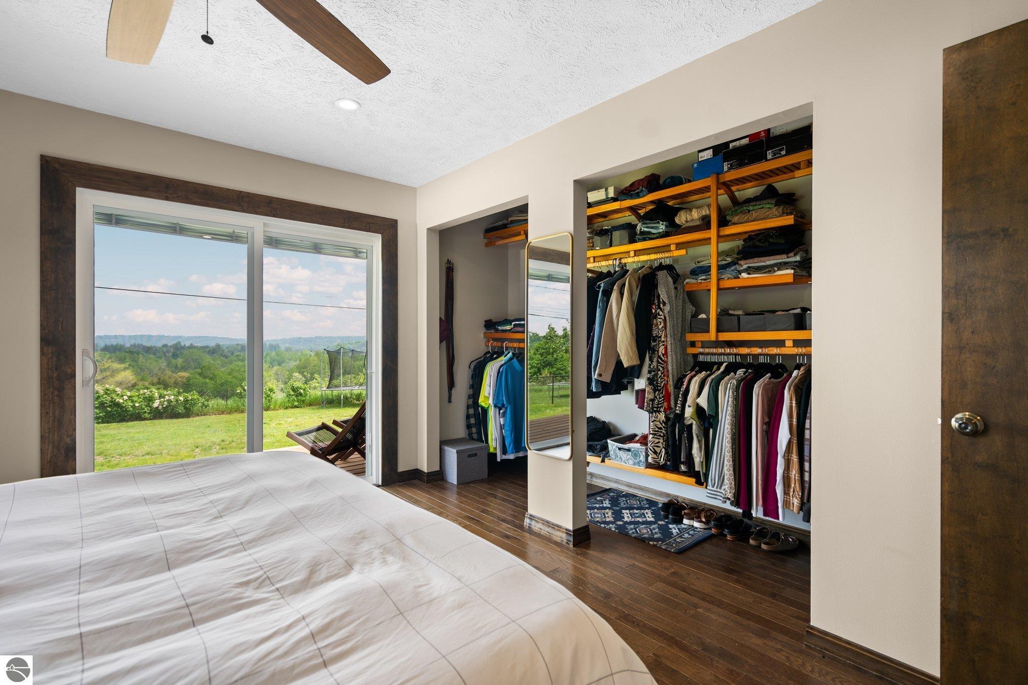 883 Valley View Drive
