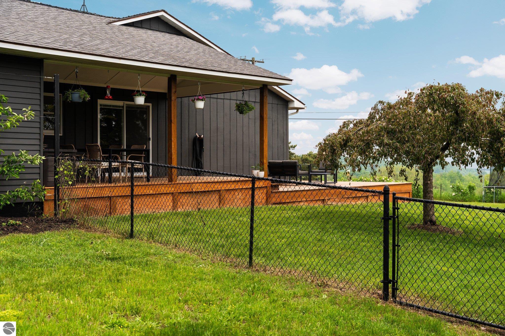 883 Valley View Drive