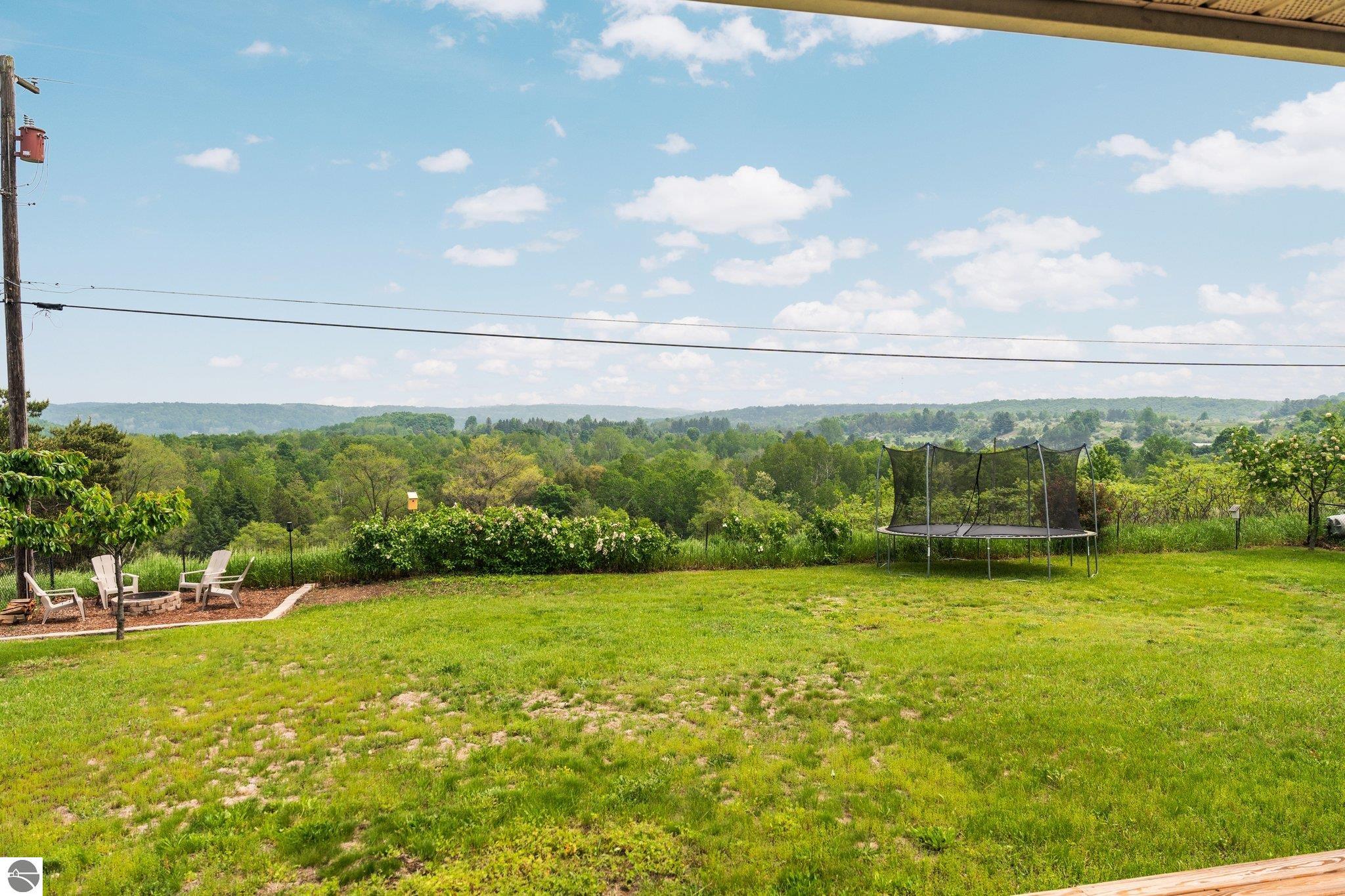 883 Valley View Drive