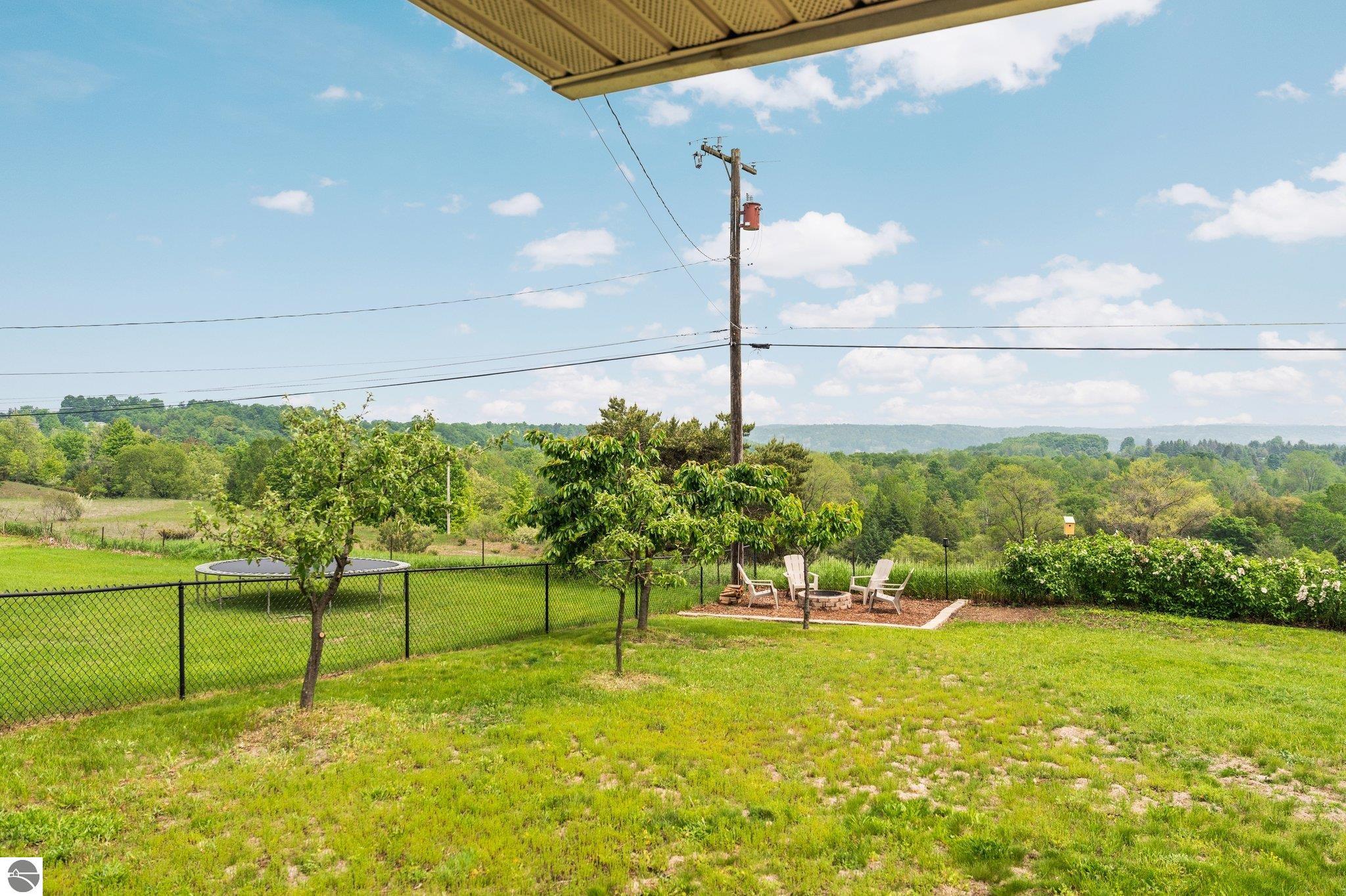883 Valley View Drive