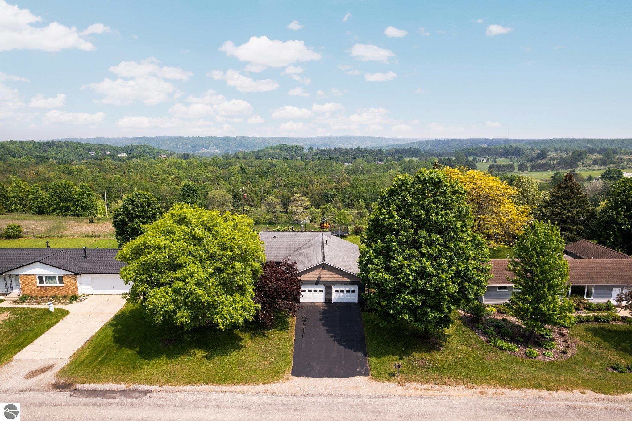 883 Valley View Drive