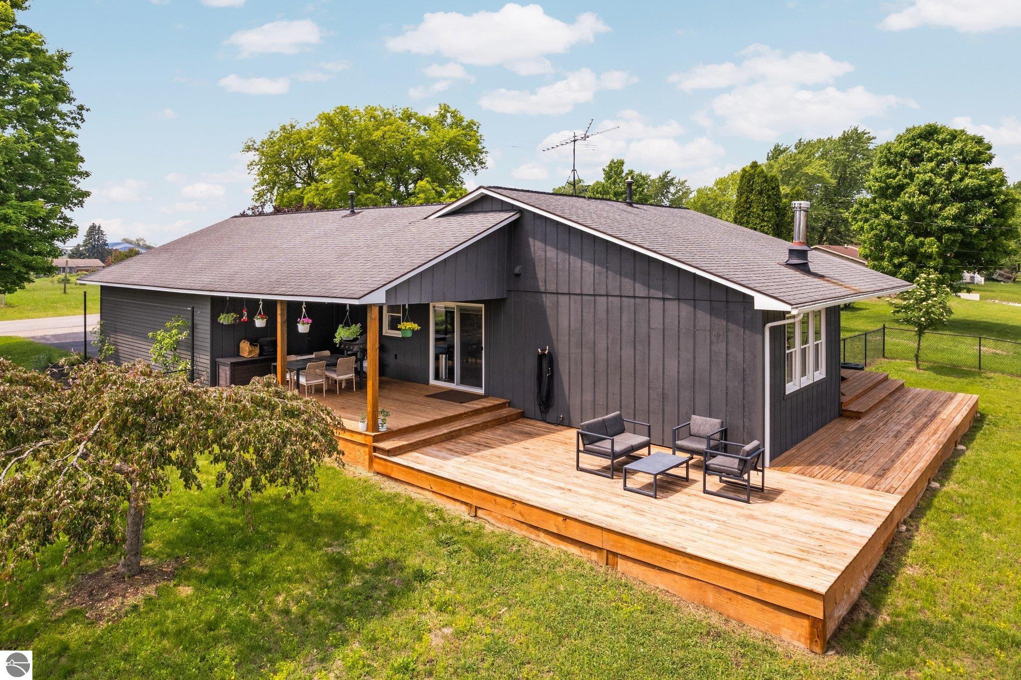 883 Valley View Drive