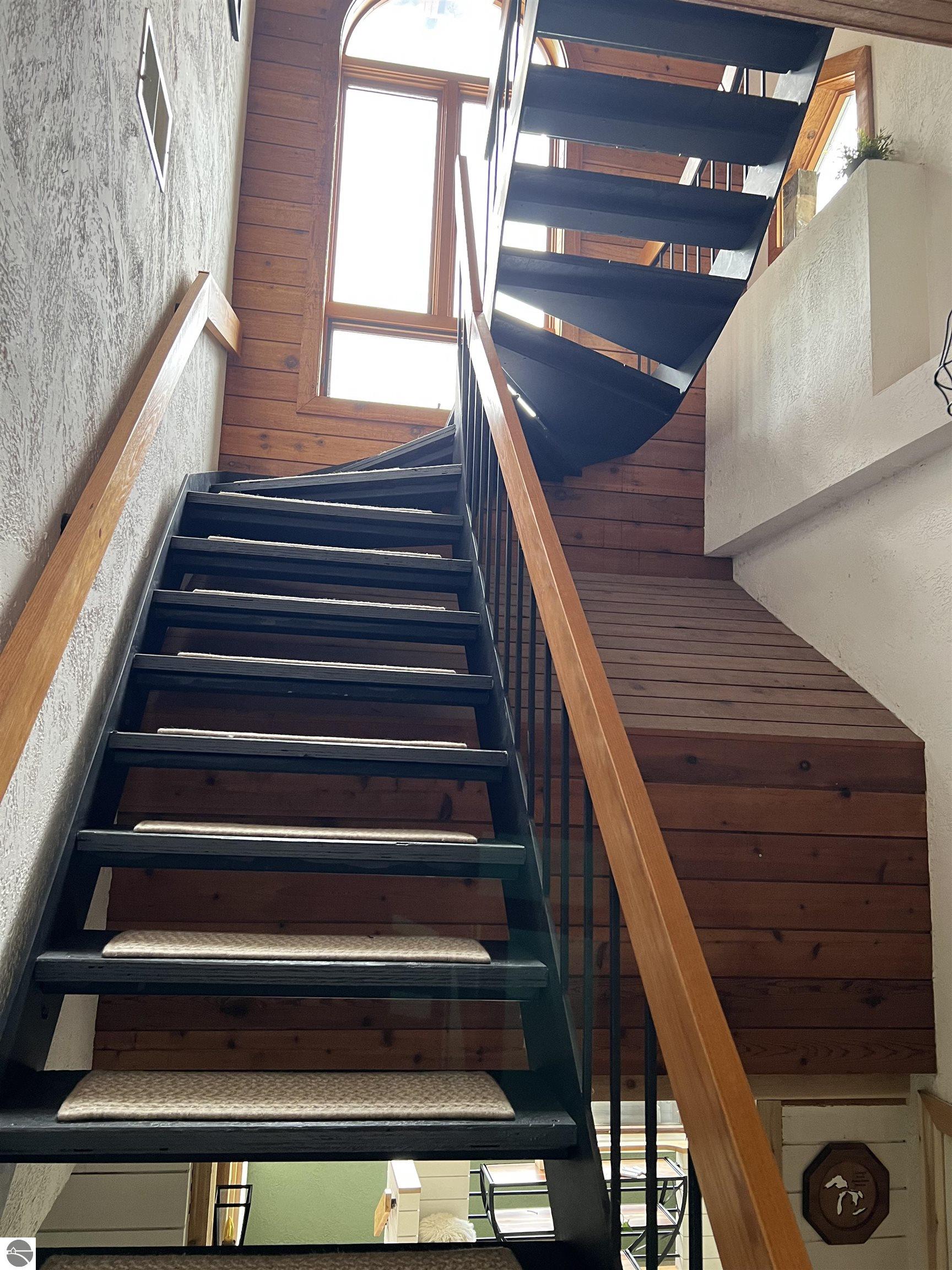 2835 Keewaydin Trail