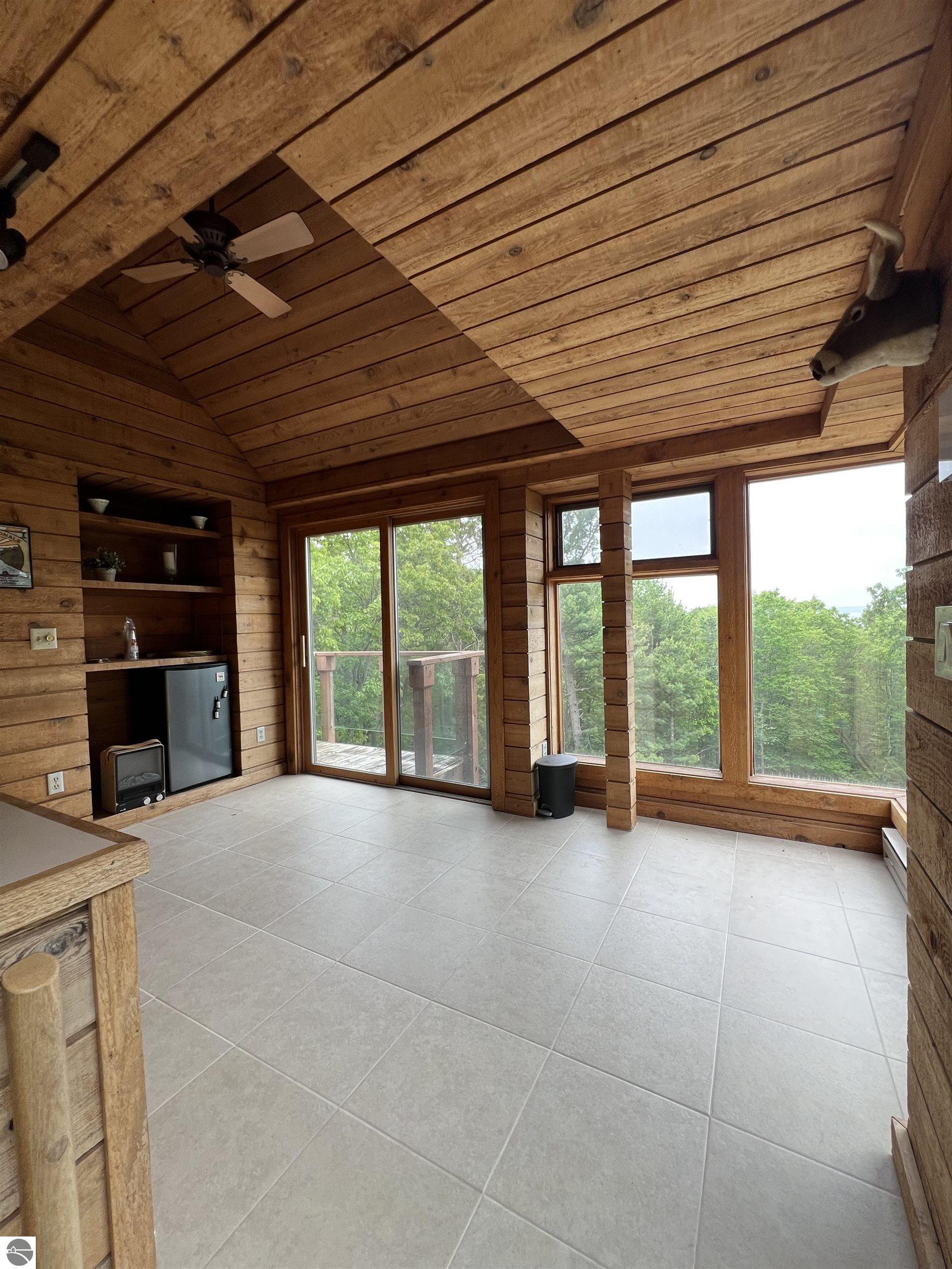 2835 Keewaydin Trail