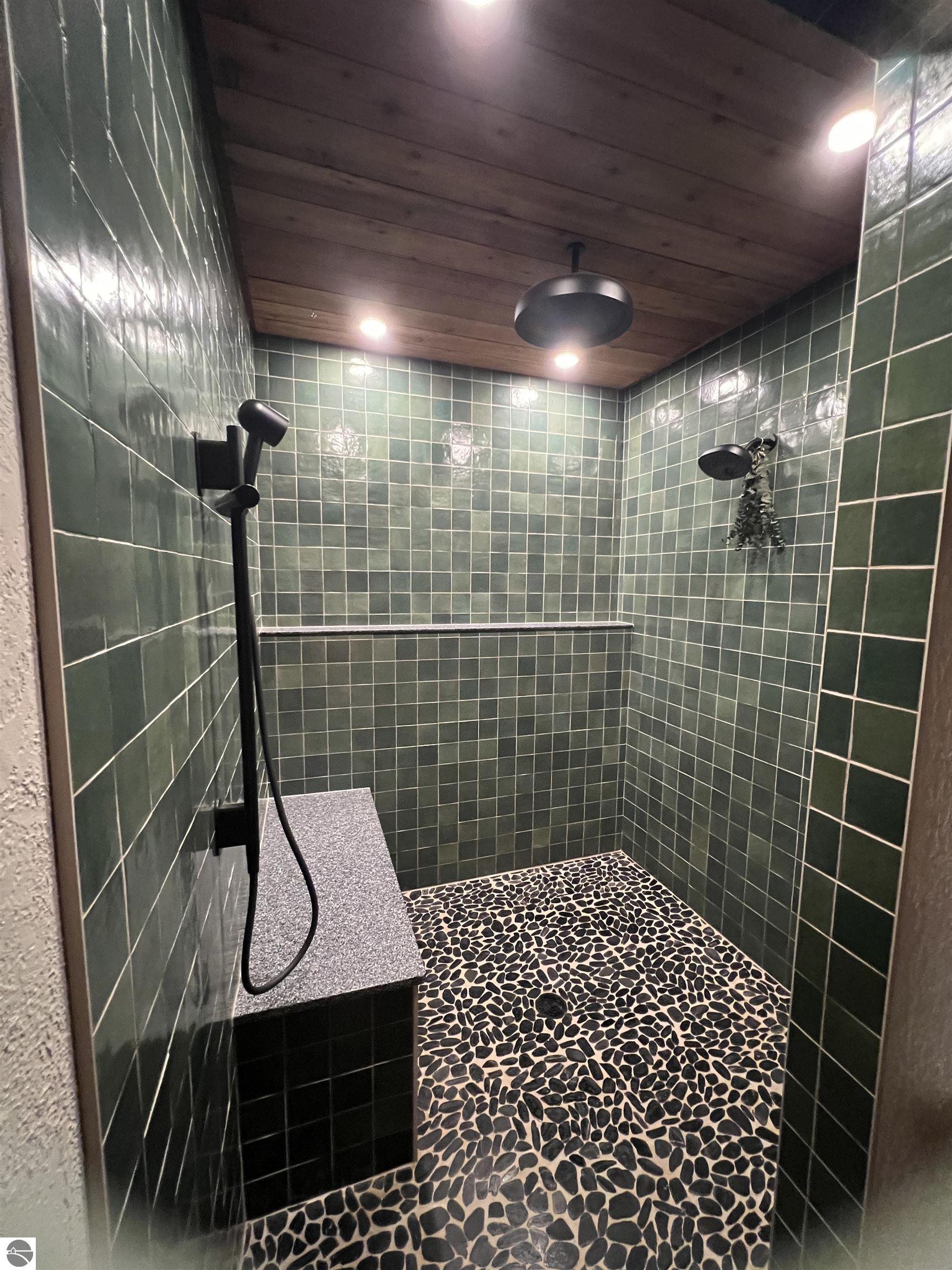 2835 Keewaydin Trail
