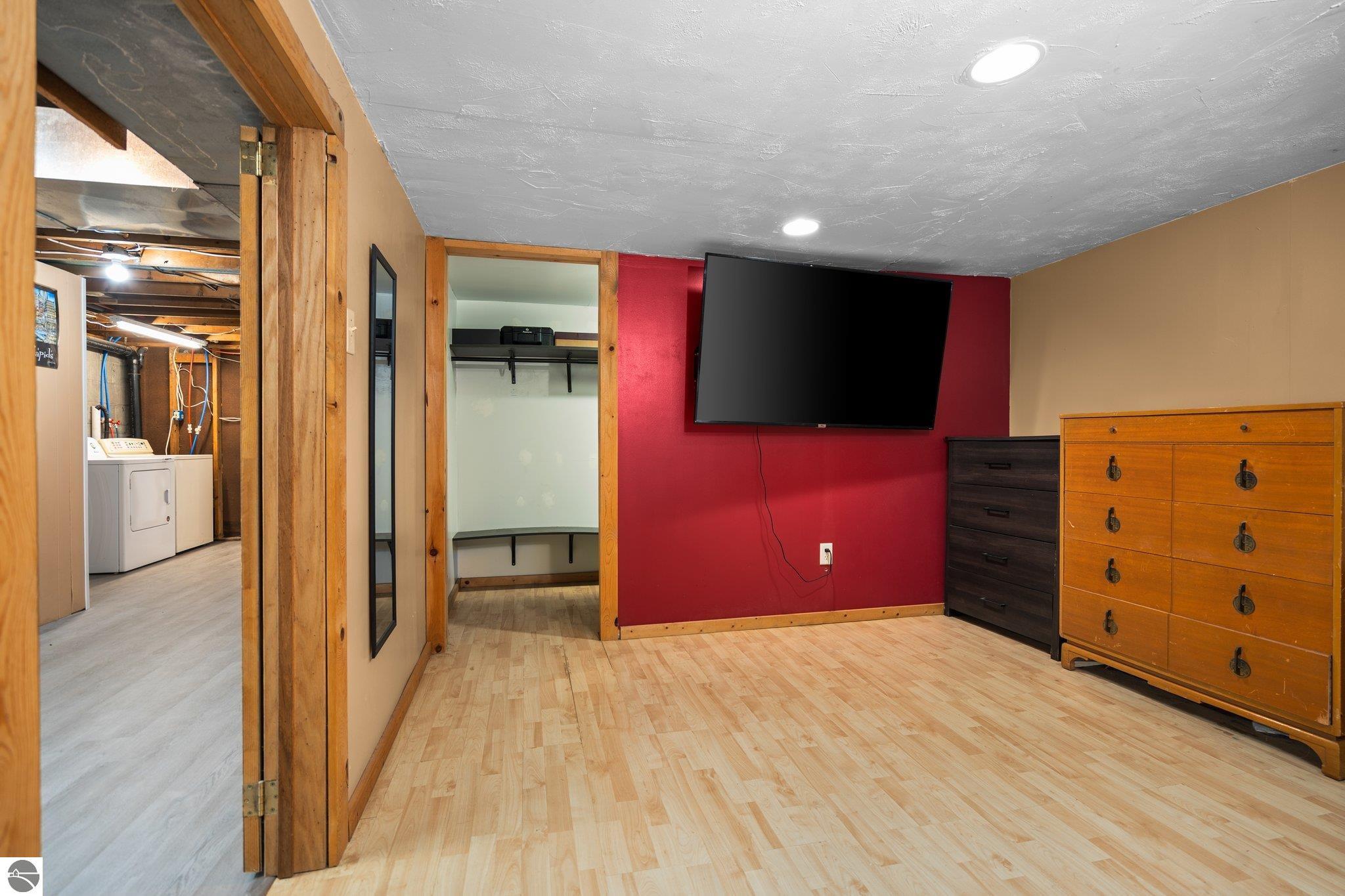 738 Boardman Road