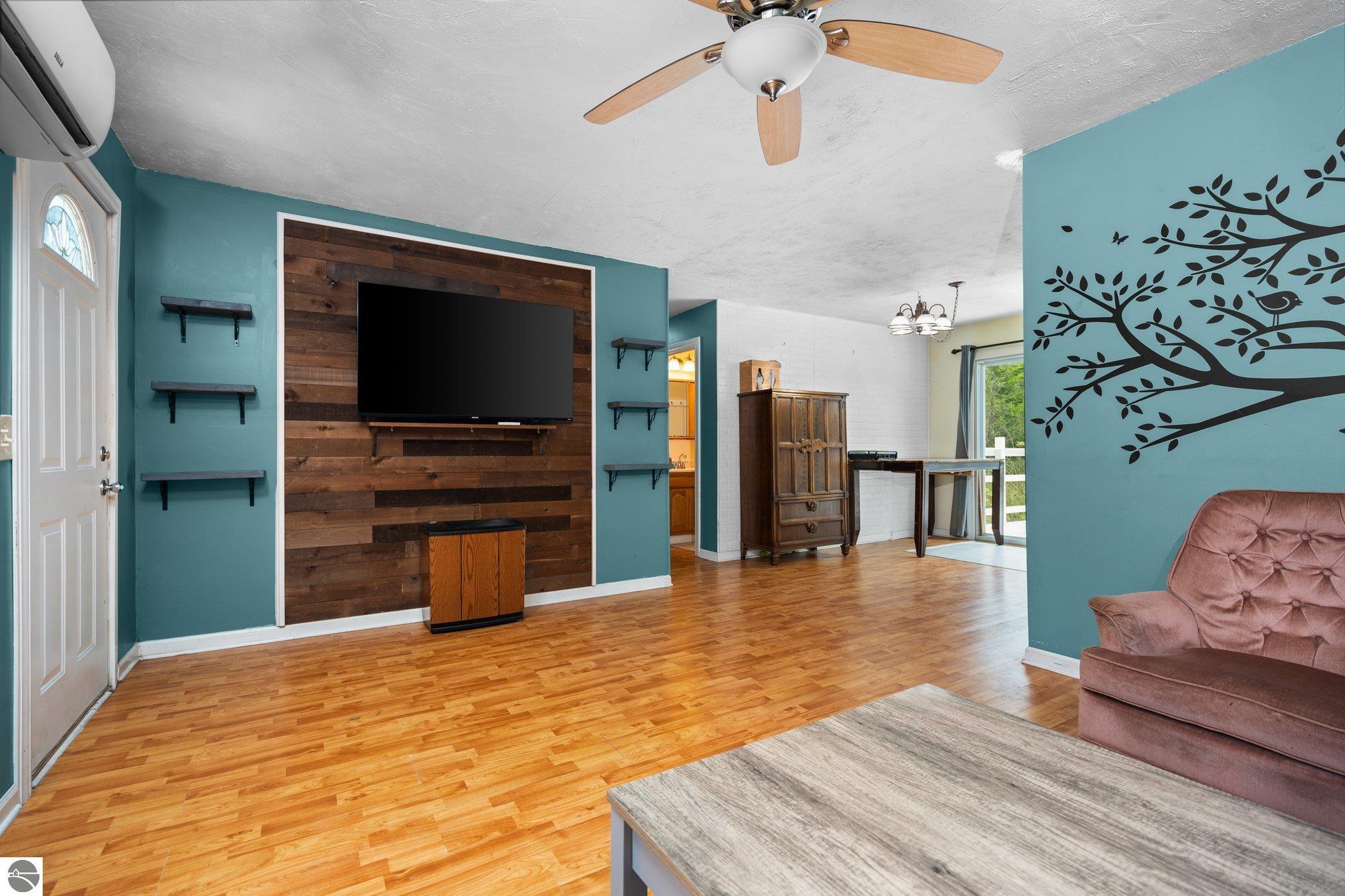 738 Boardman Road
