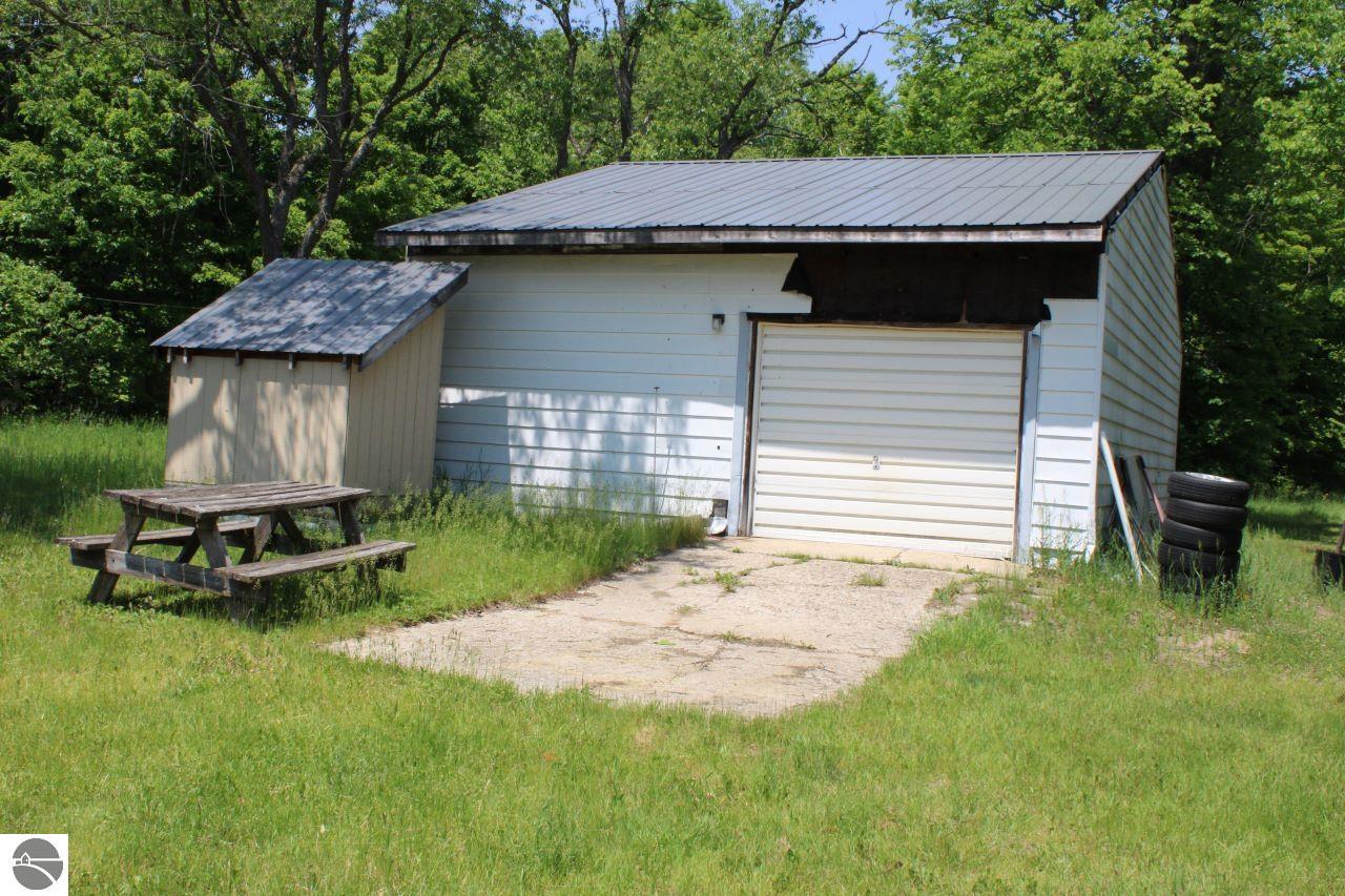 8807 NE Starvation Lake Road