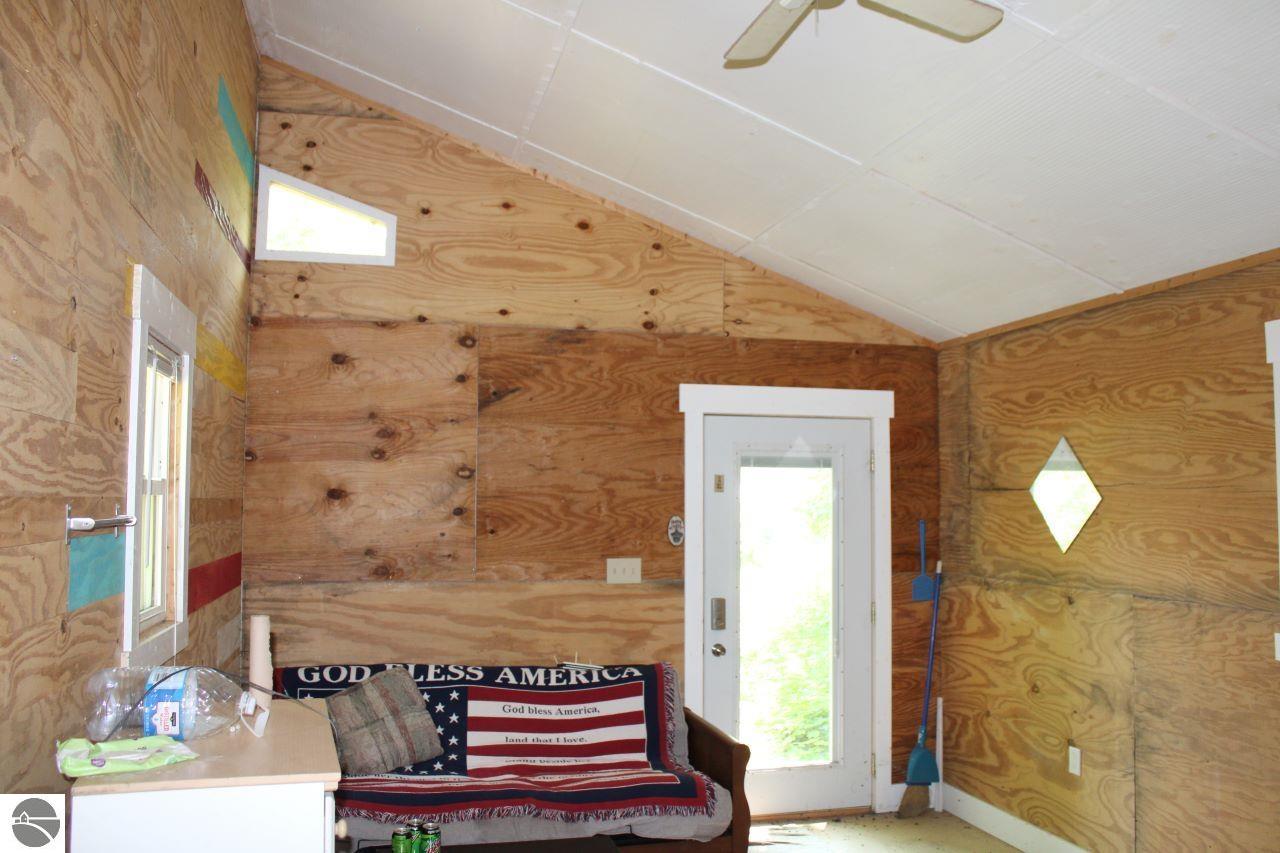 8807 NE Starvation Lake Road