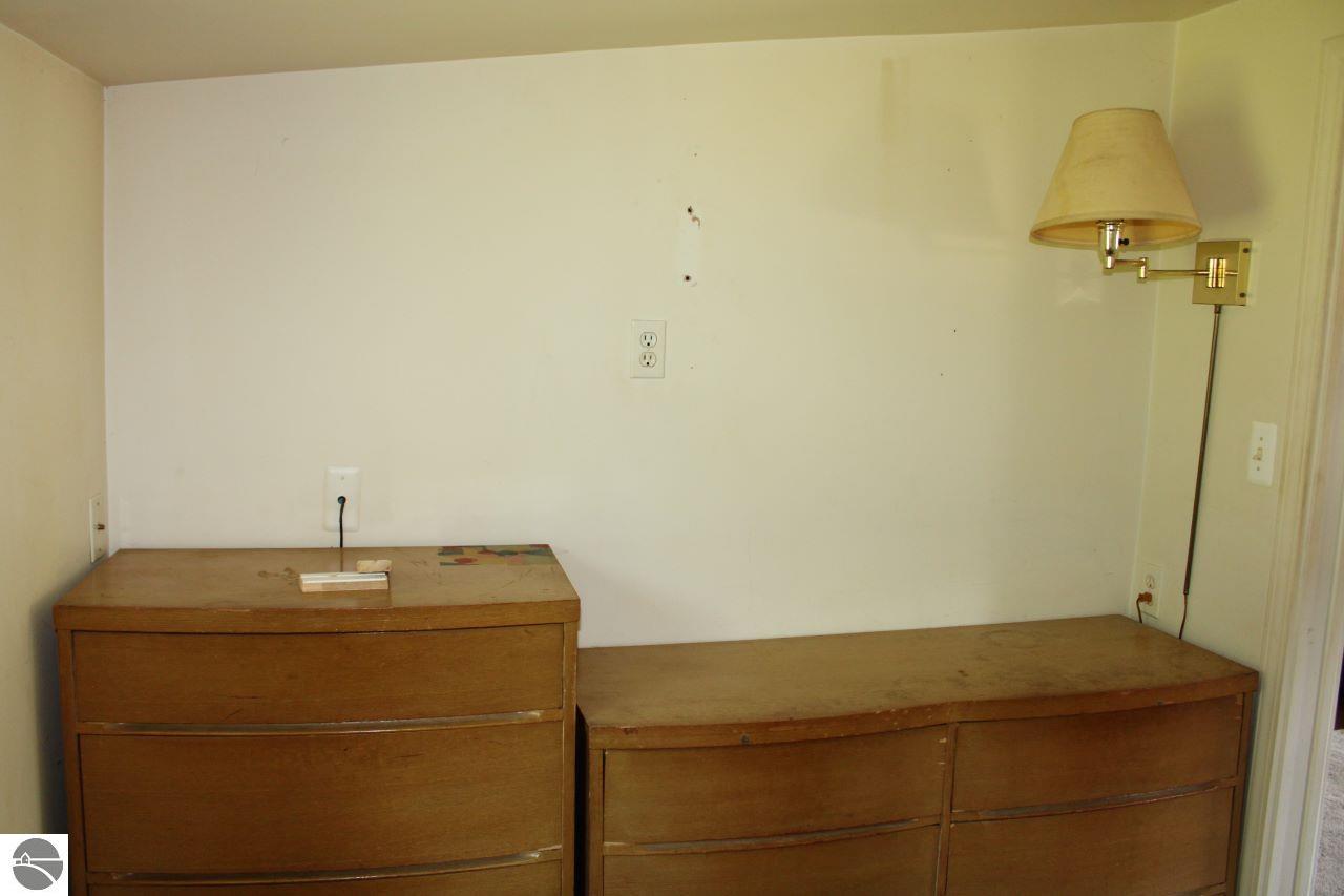 8807 NE Starvation Lake Road