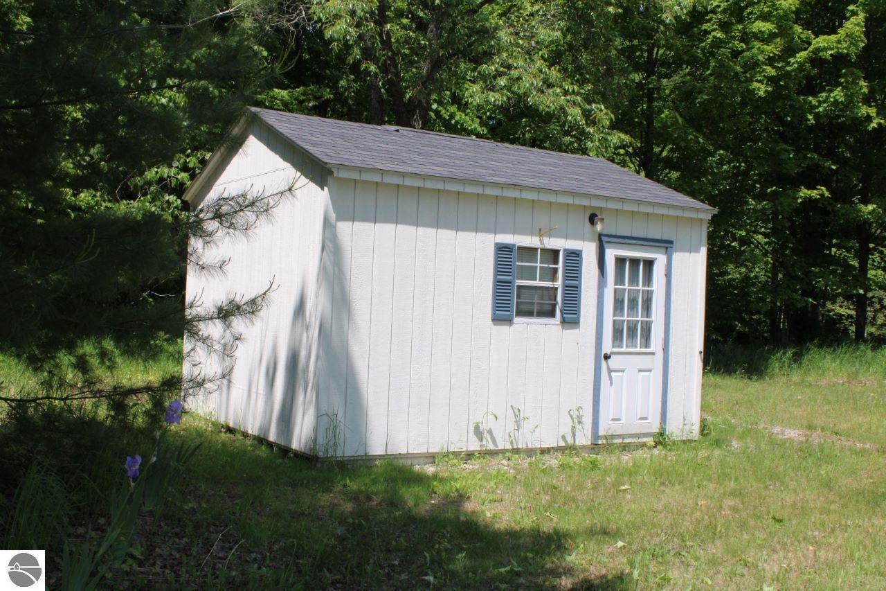 8807 NE Starvation Lake Road