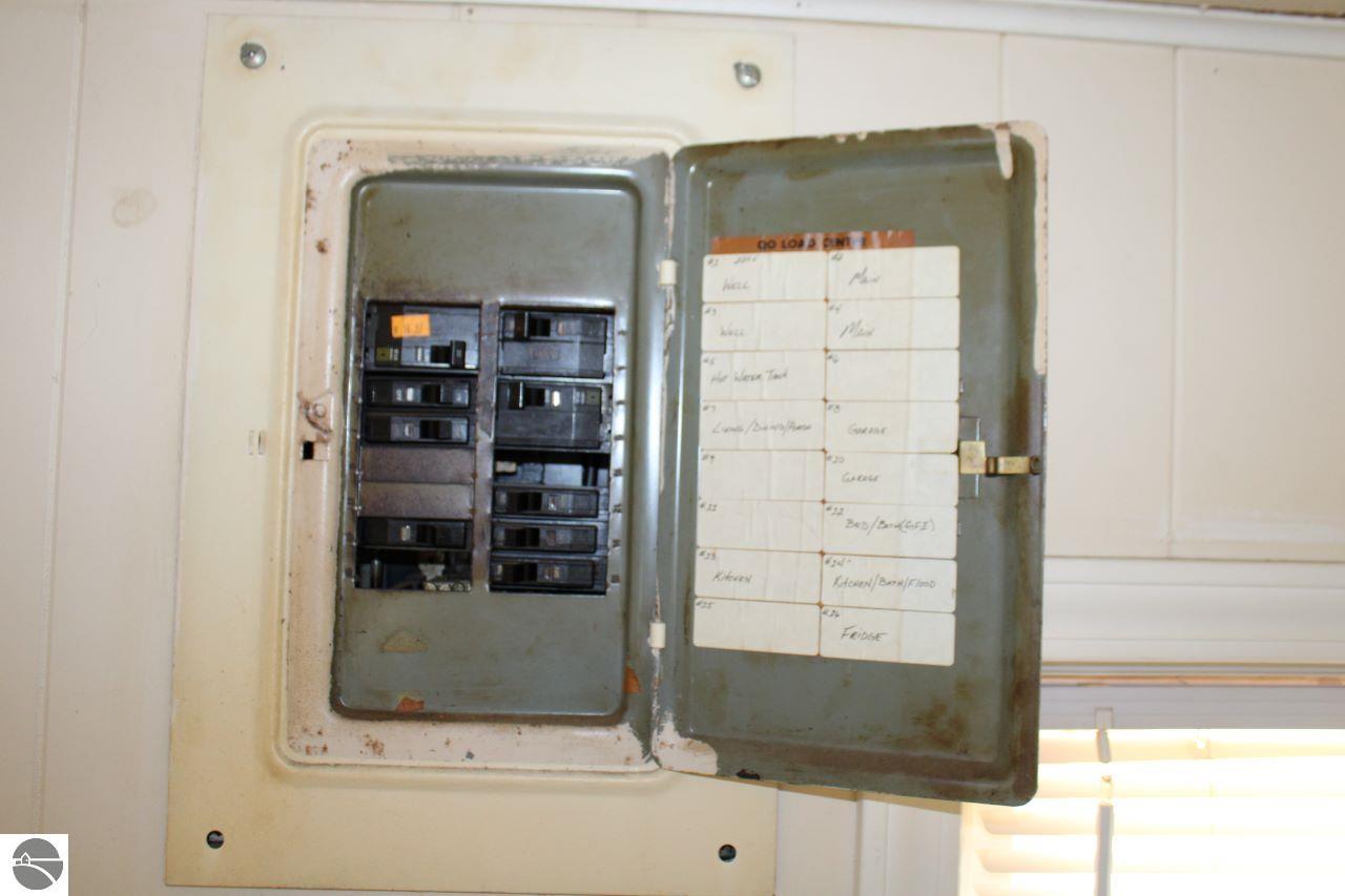 8807 NE Starvation Lake Road