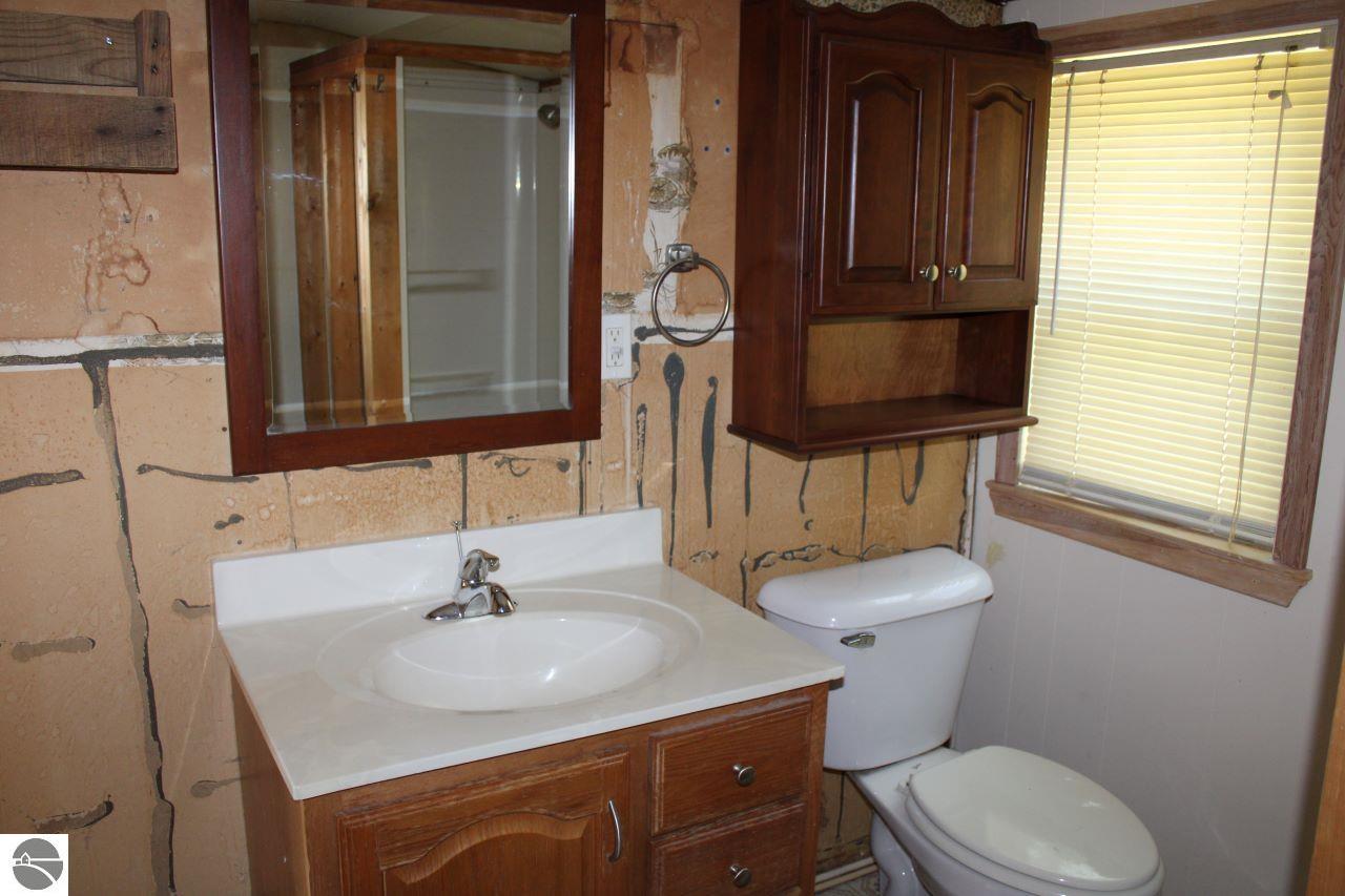 8807 NE Starvation Lake Road