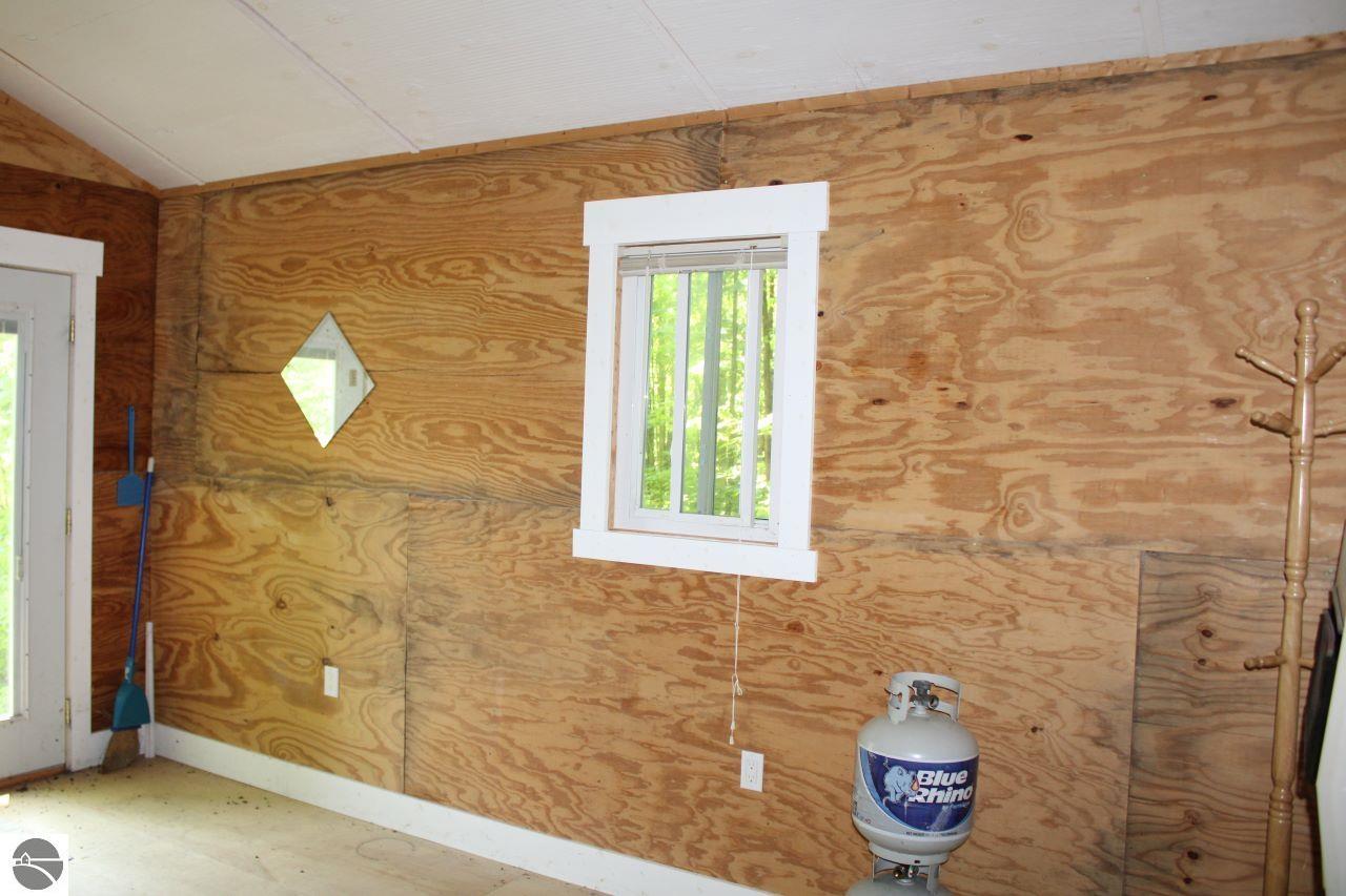 8807 NE Starvation Lake Road