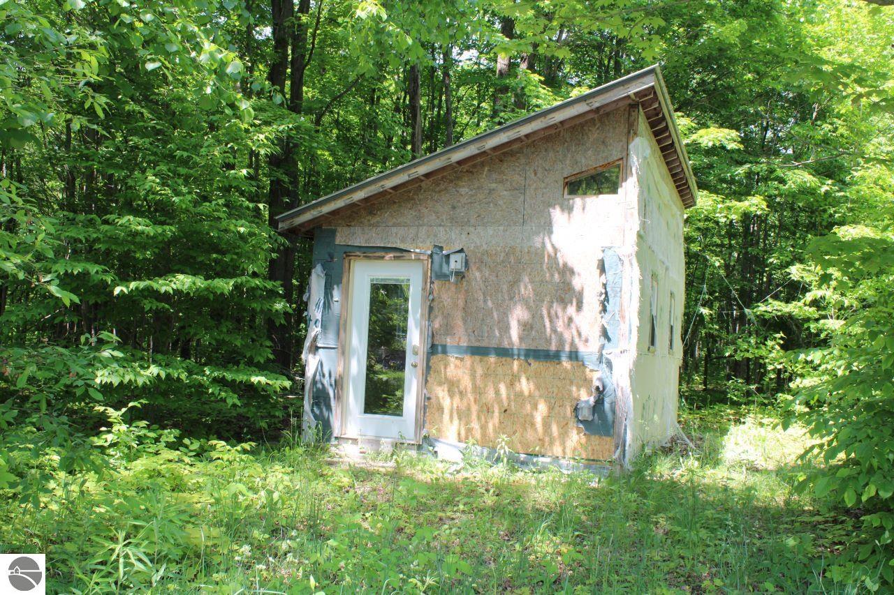 8807 NE Starvation Lake Road