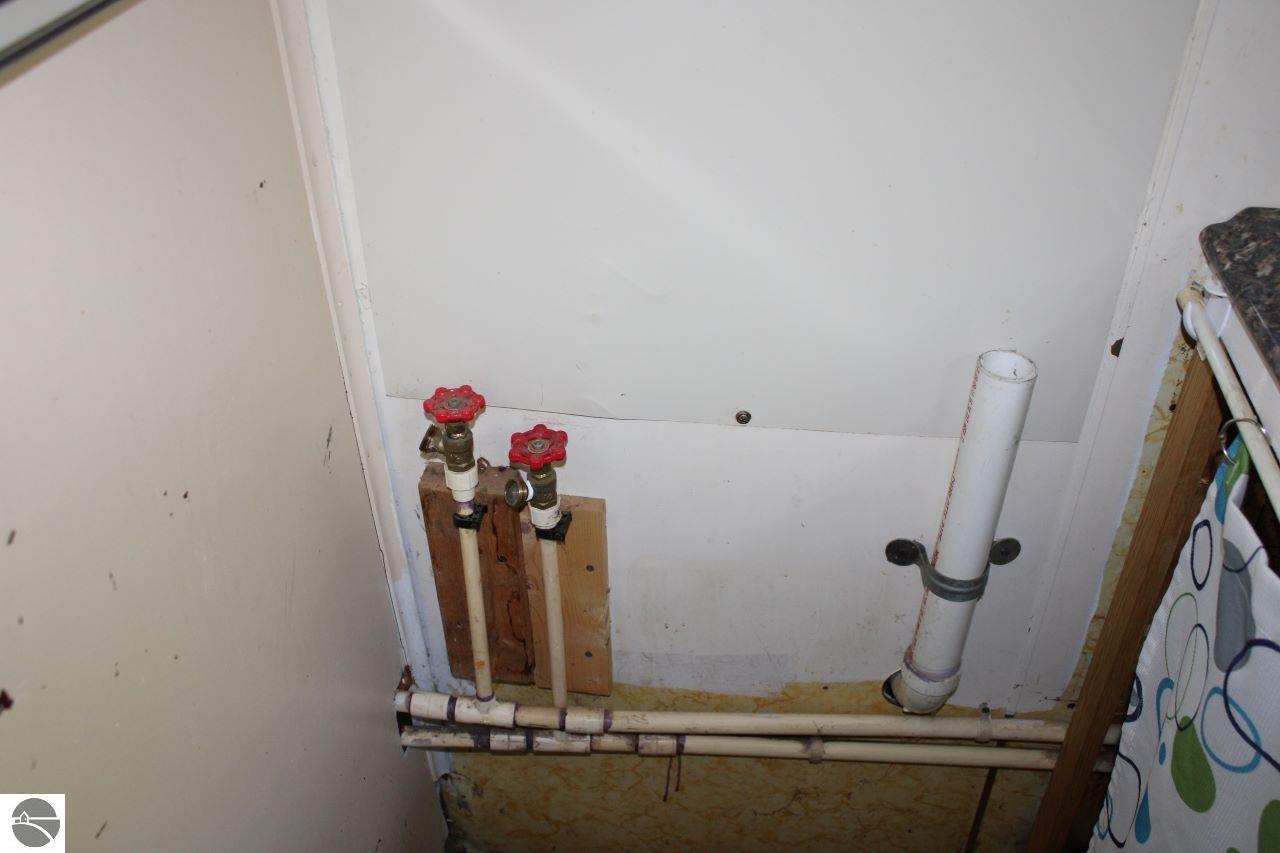 8807 NE Starvation Lake Road