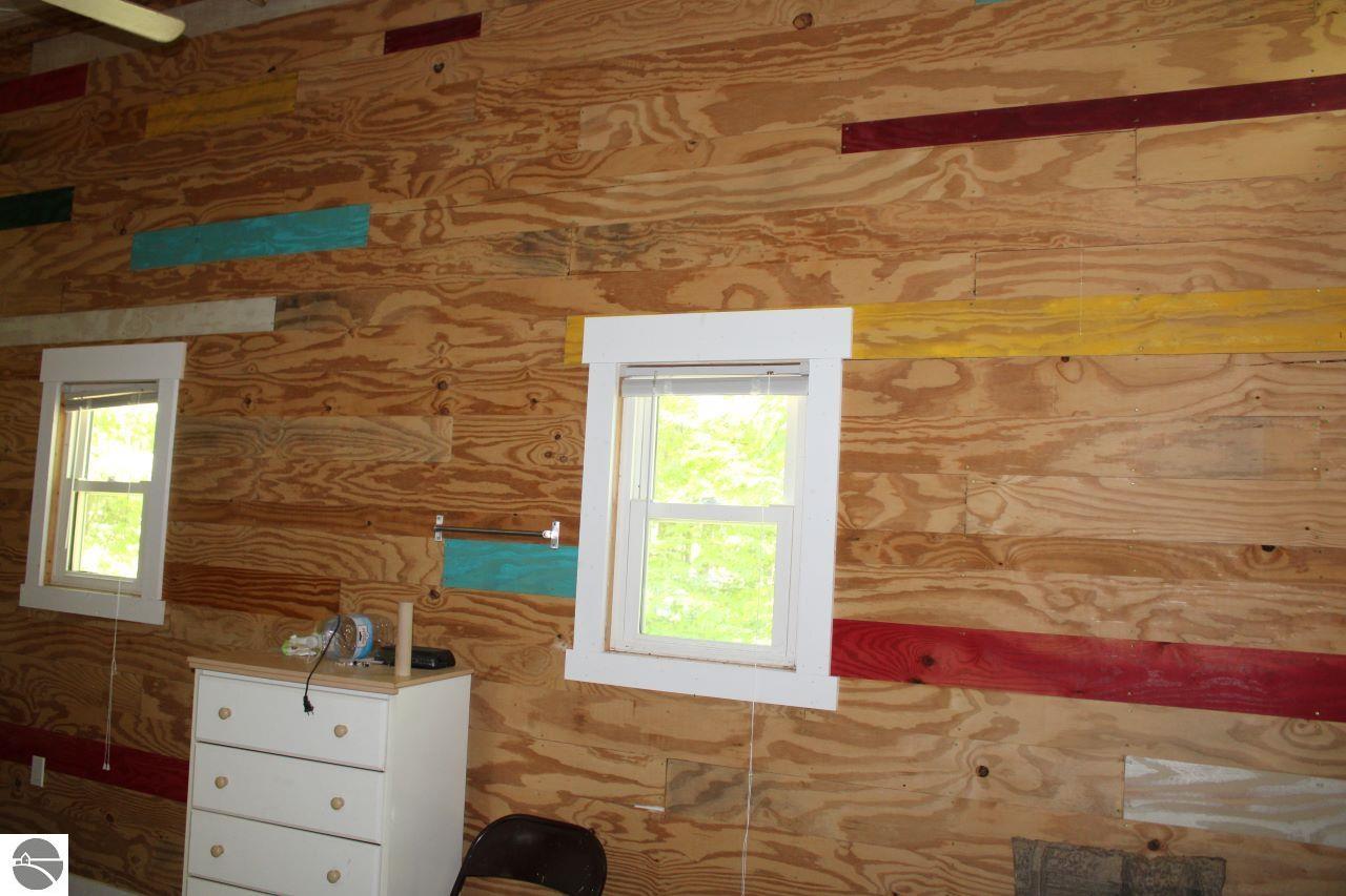 8807 NE Starvation Lake Road