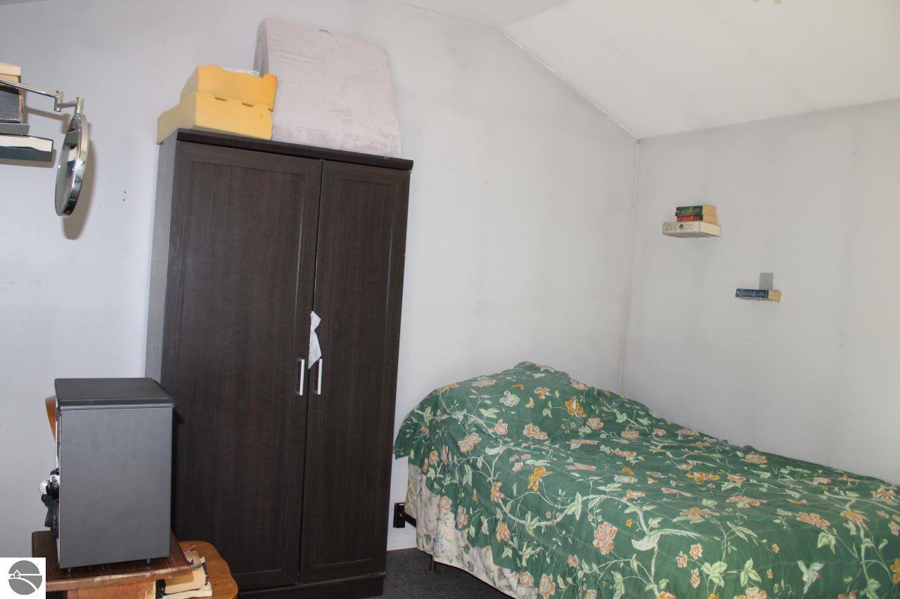 8807 NE Starvation Lake Road