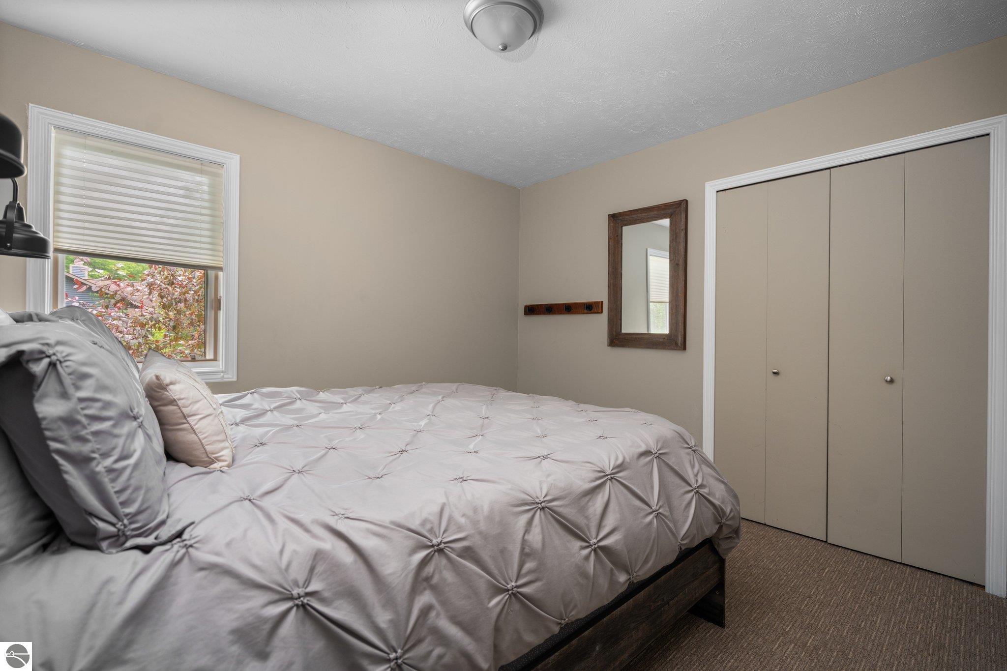 10129 Deerpath South