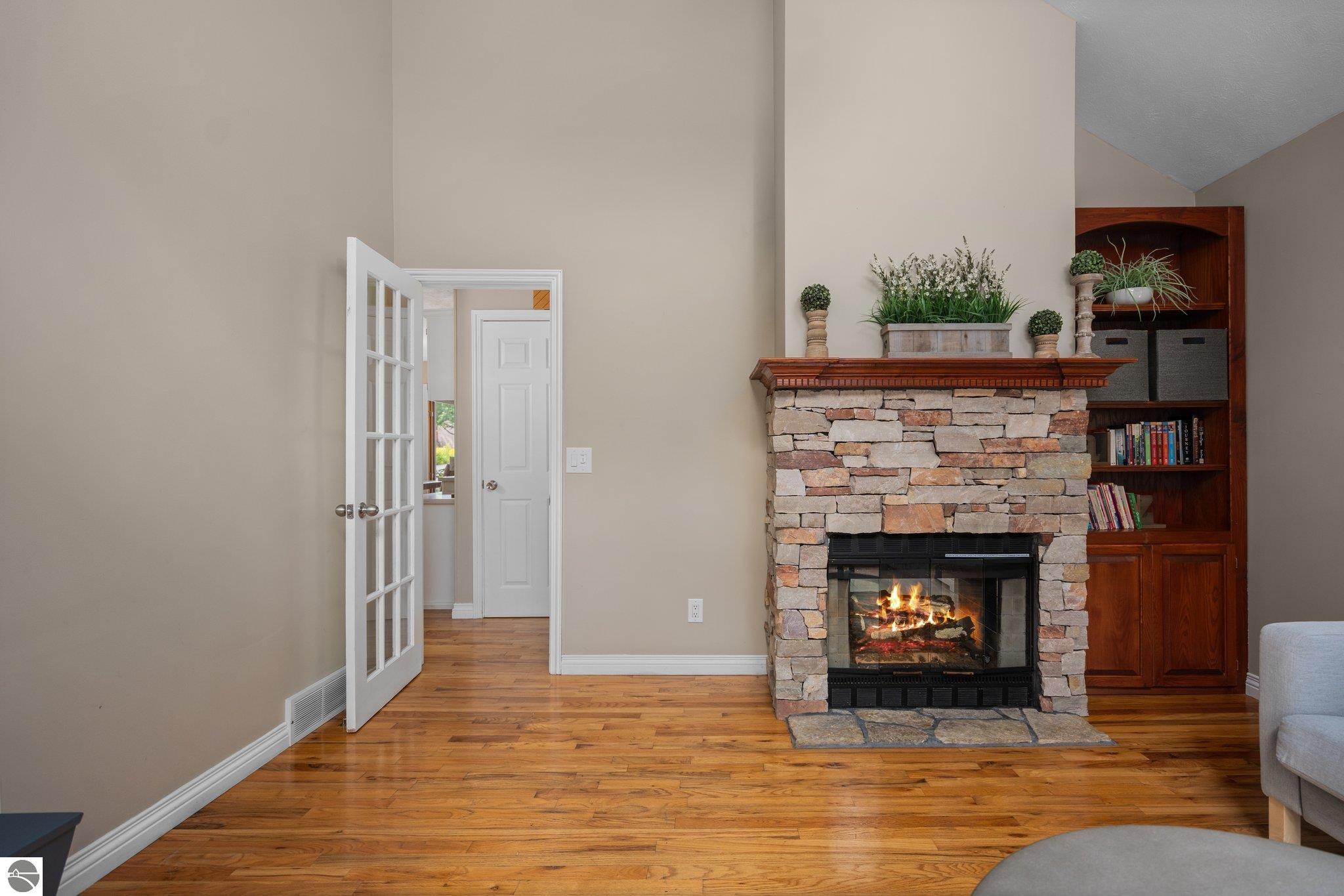10129 Deerpath South