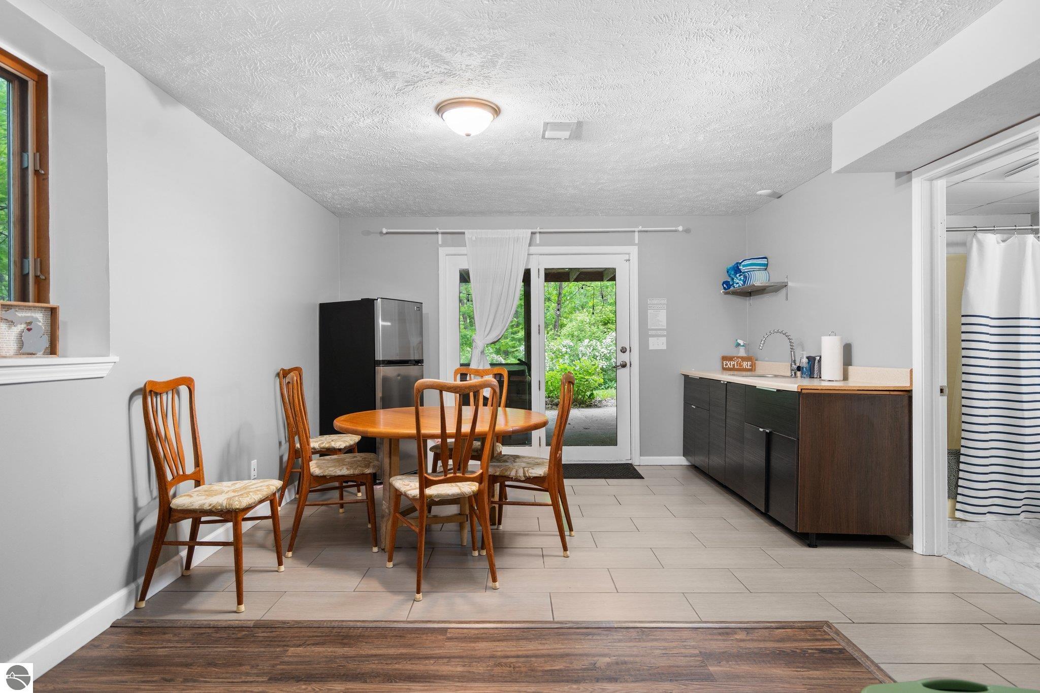 10129 Deerpath South