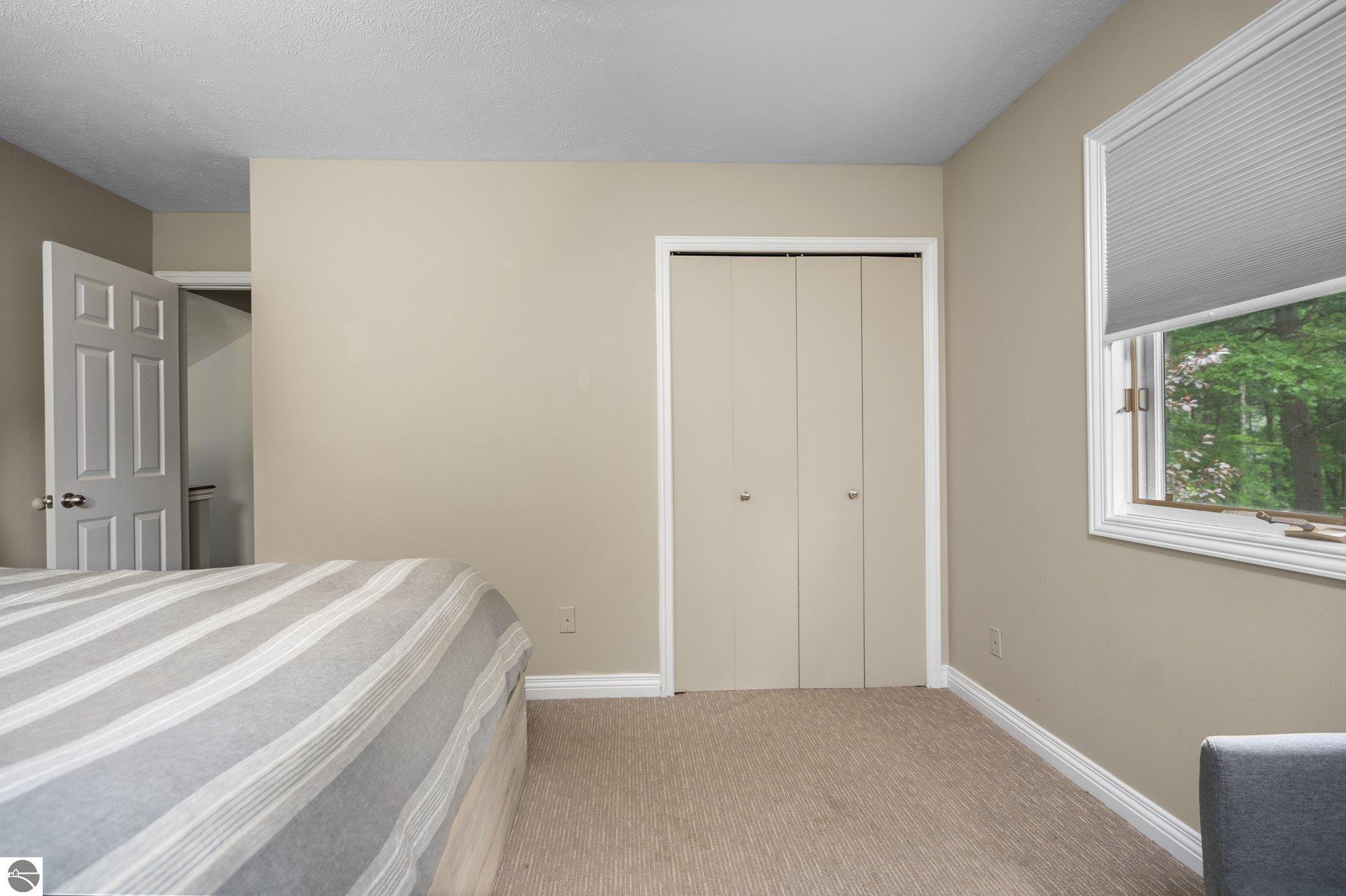 10129 Deerpath South