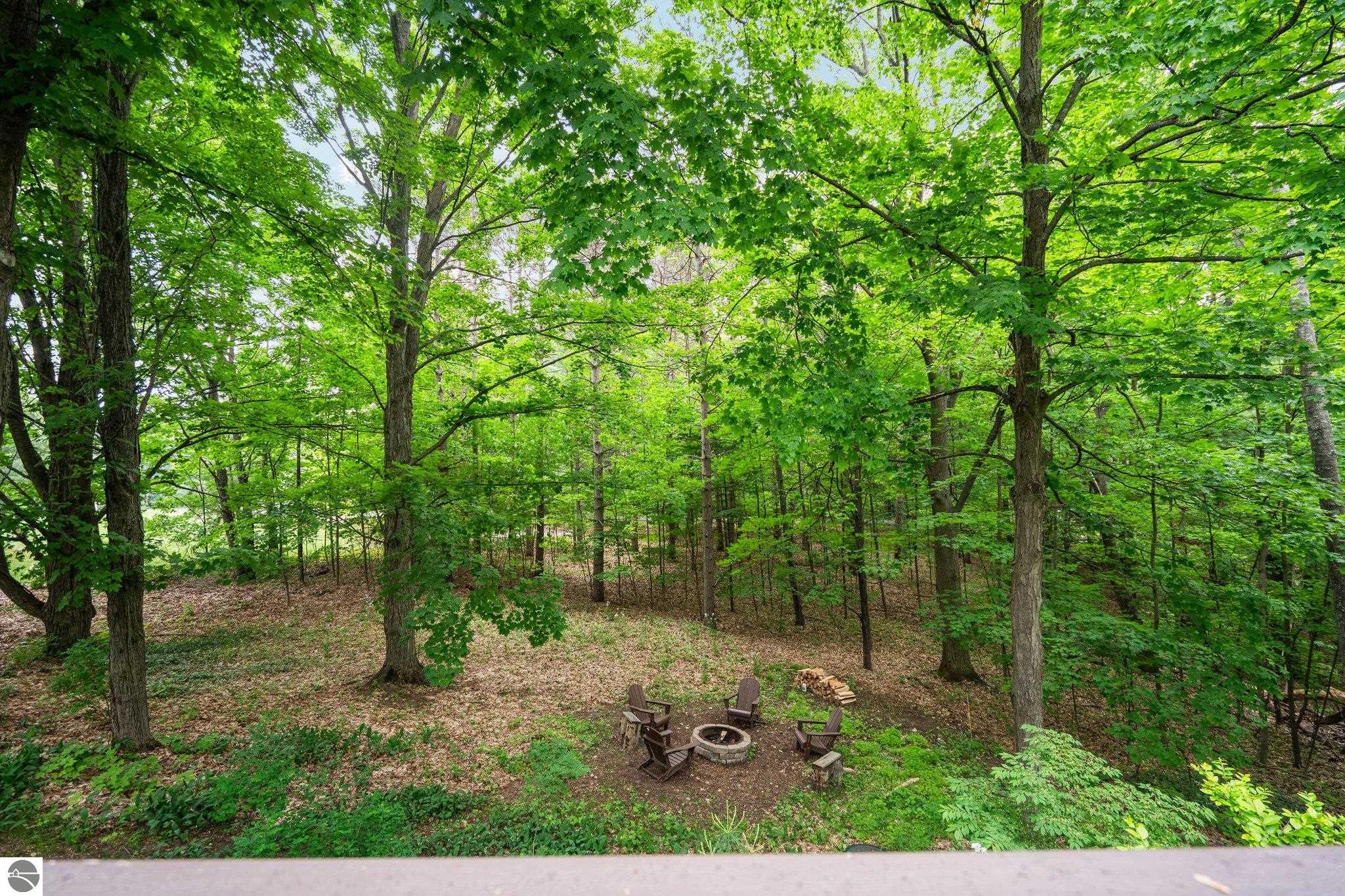 10129 Deerpath South