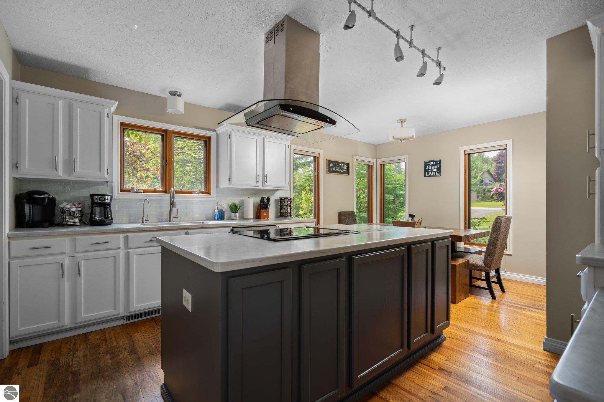 10129 Deerpath South