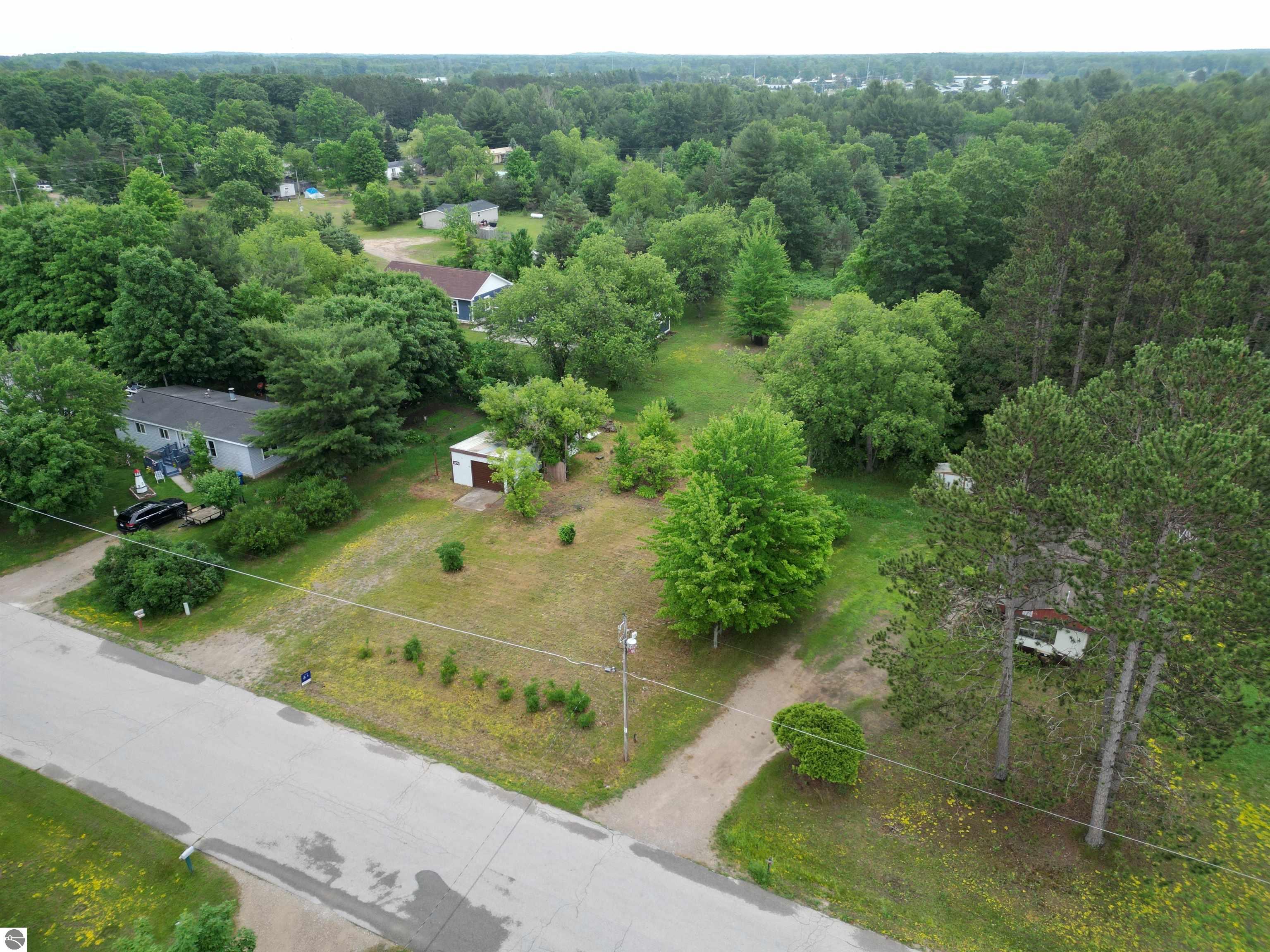 3107 Meadow Woods Drive