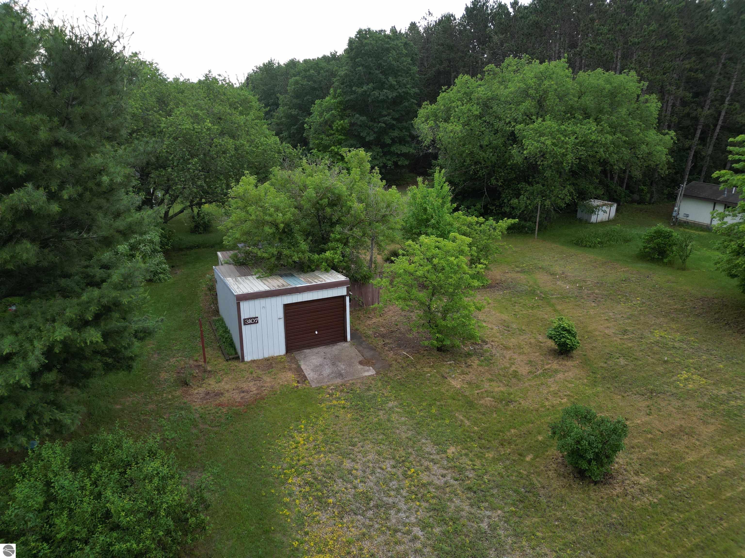 3107 Meadow Woods Drive