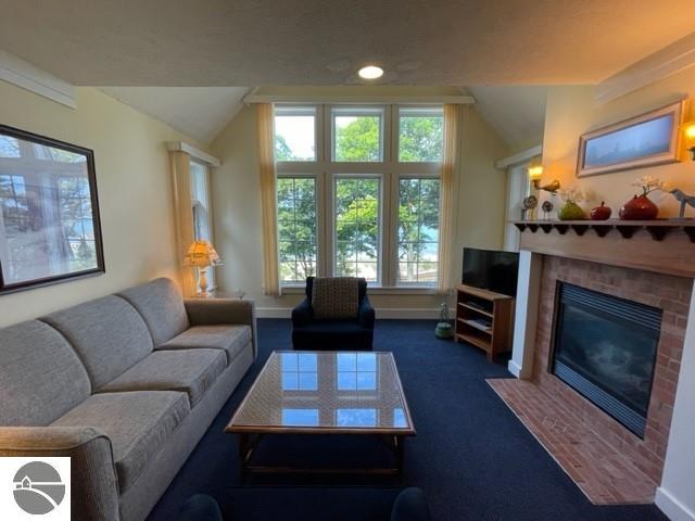 16F The Inn