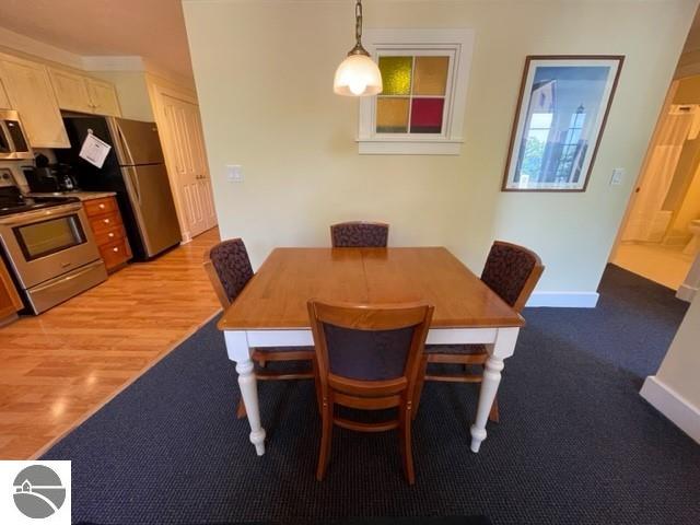 16F The Inn