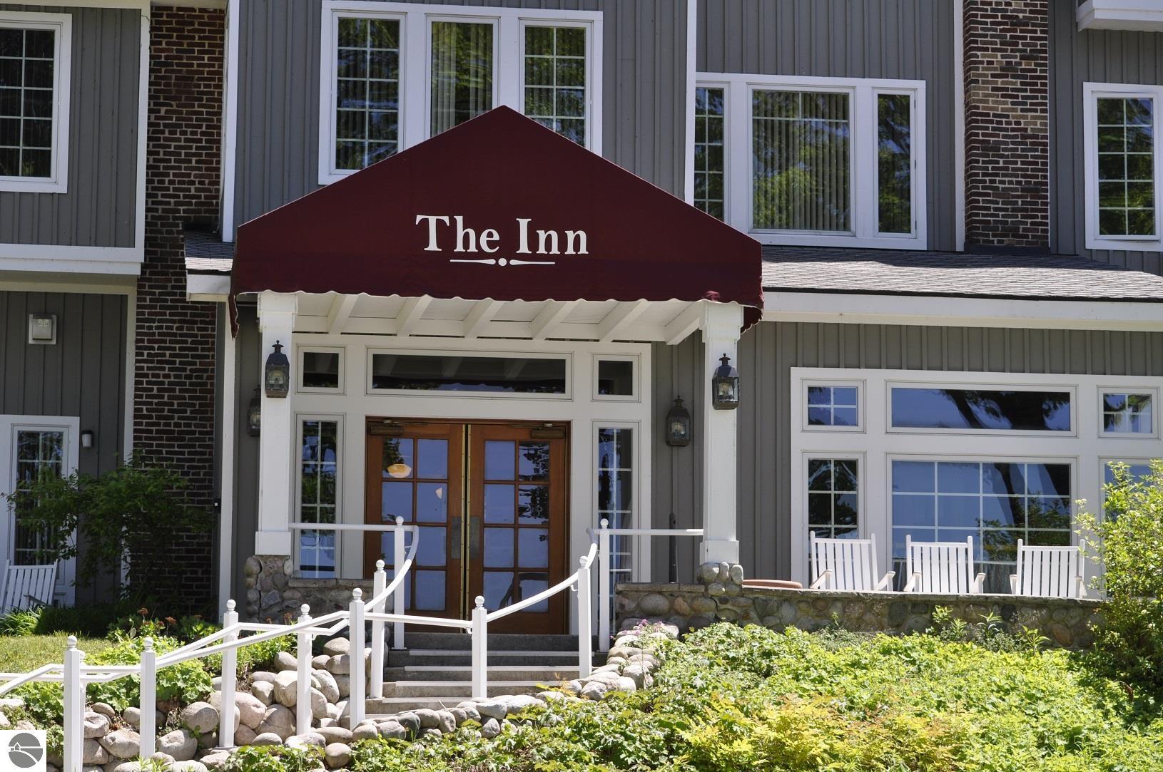 16F The Inn