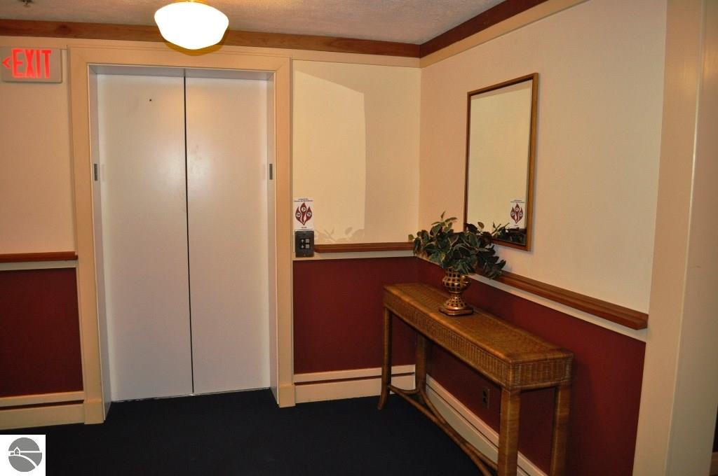 16F The Inn