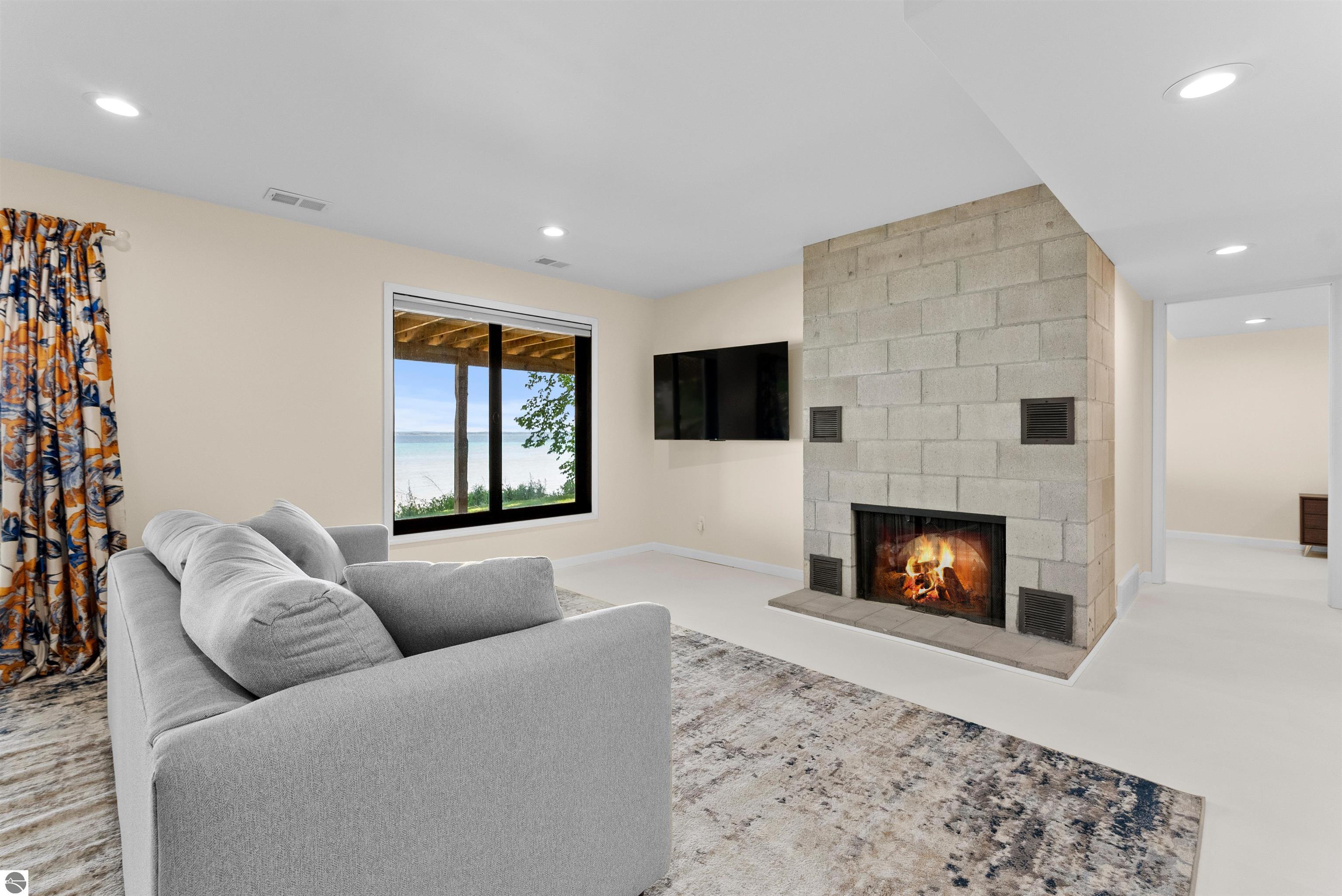 17390 Smokey Hollow Road