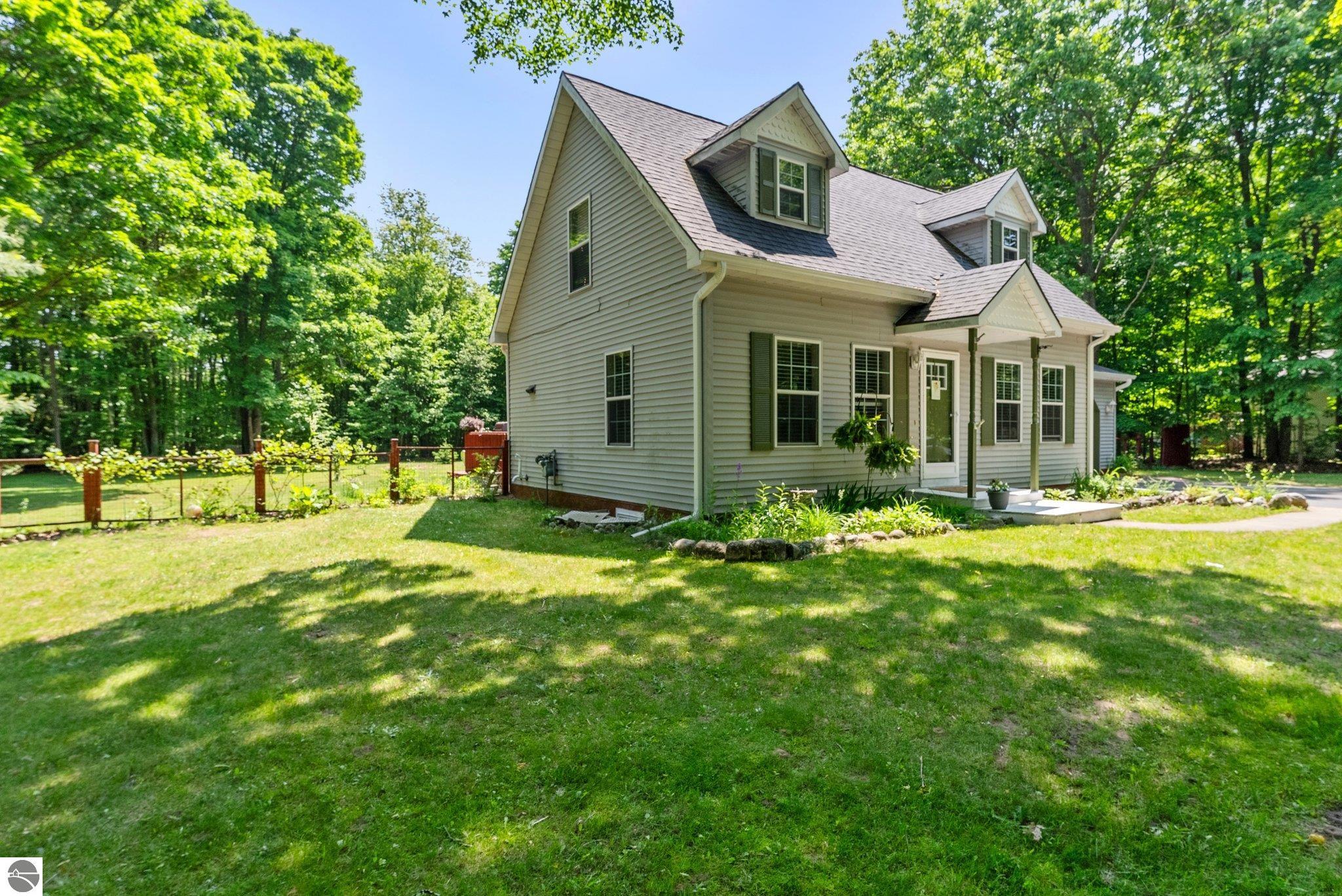 2491 Holland Circle