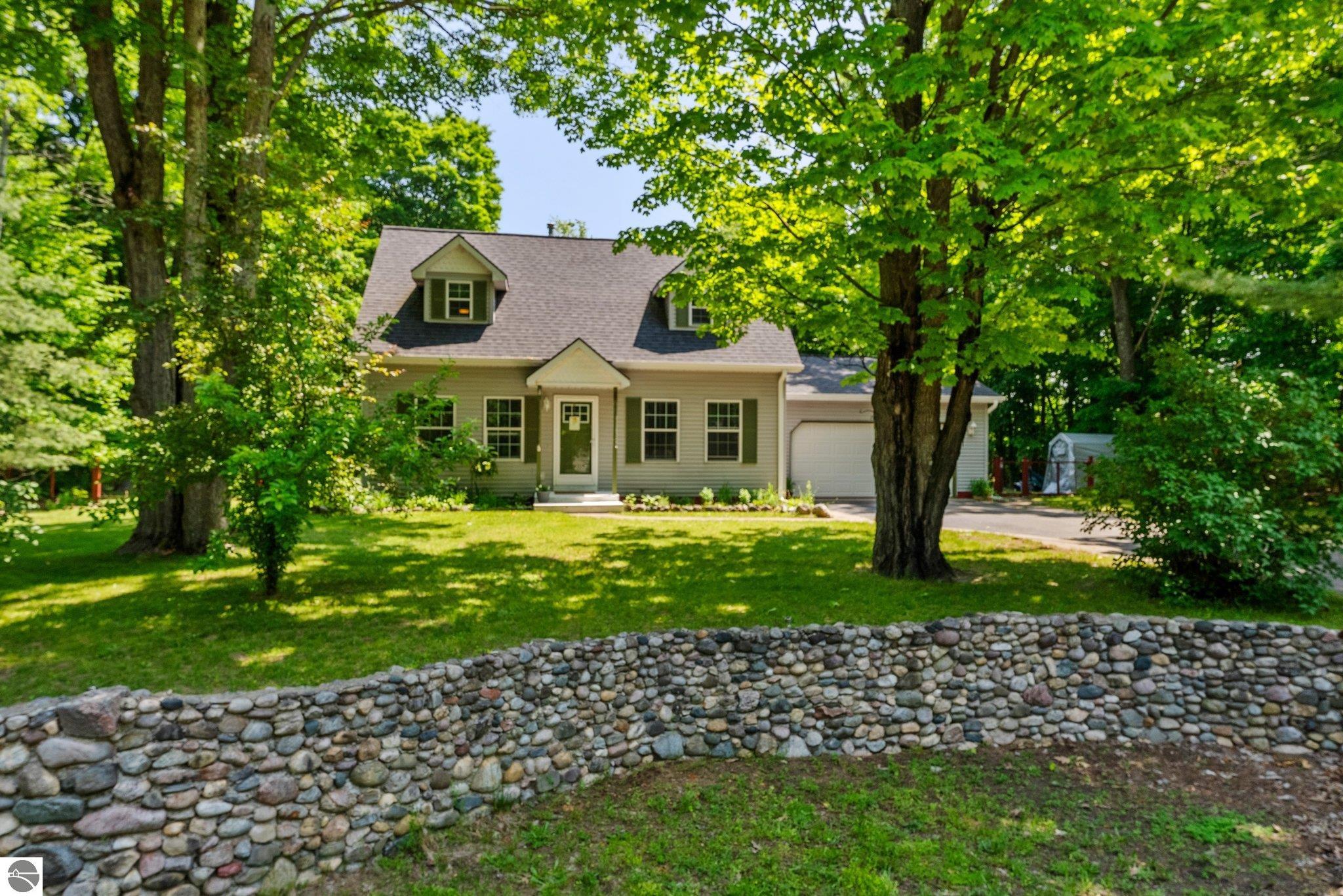 2491 Holland Circle