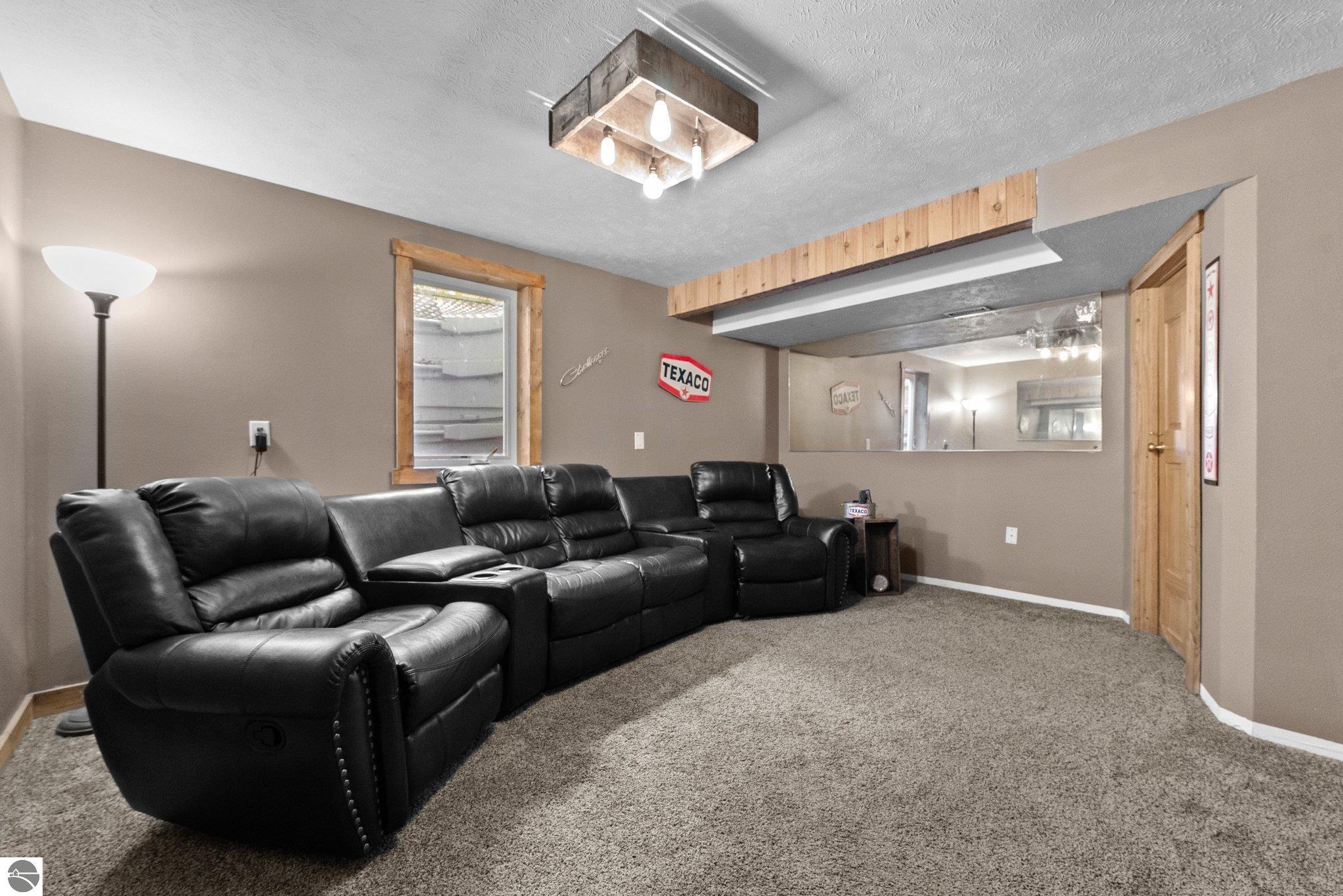 2491 Holland Circle