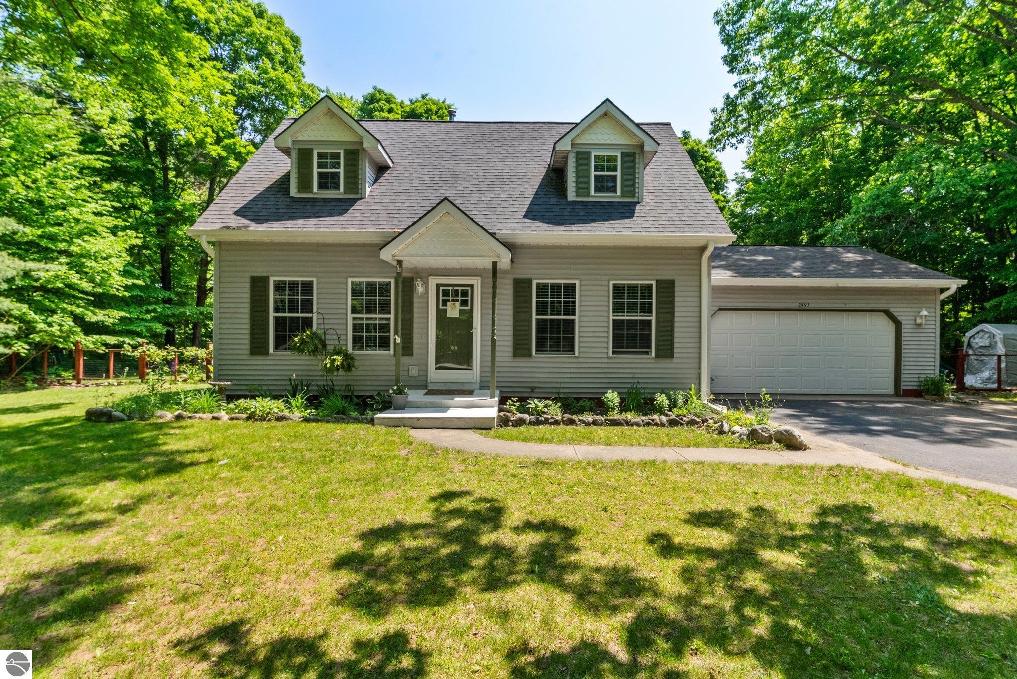 2491 Holland Circle