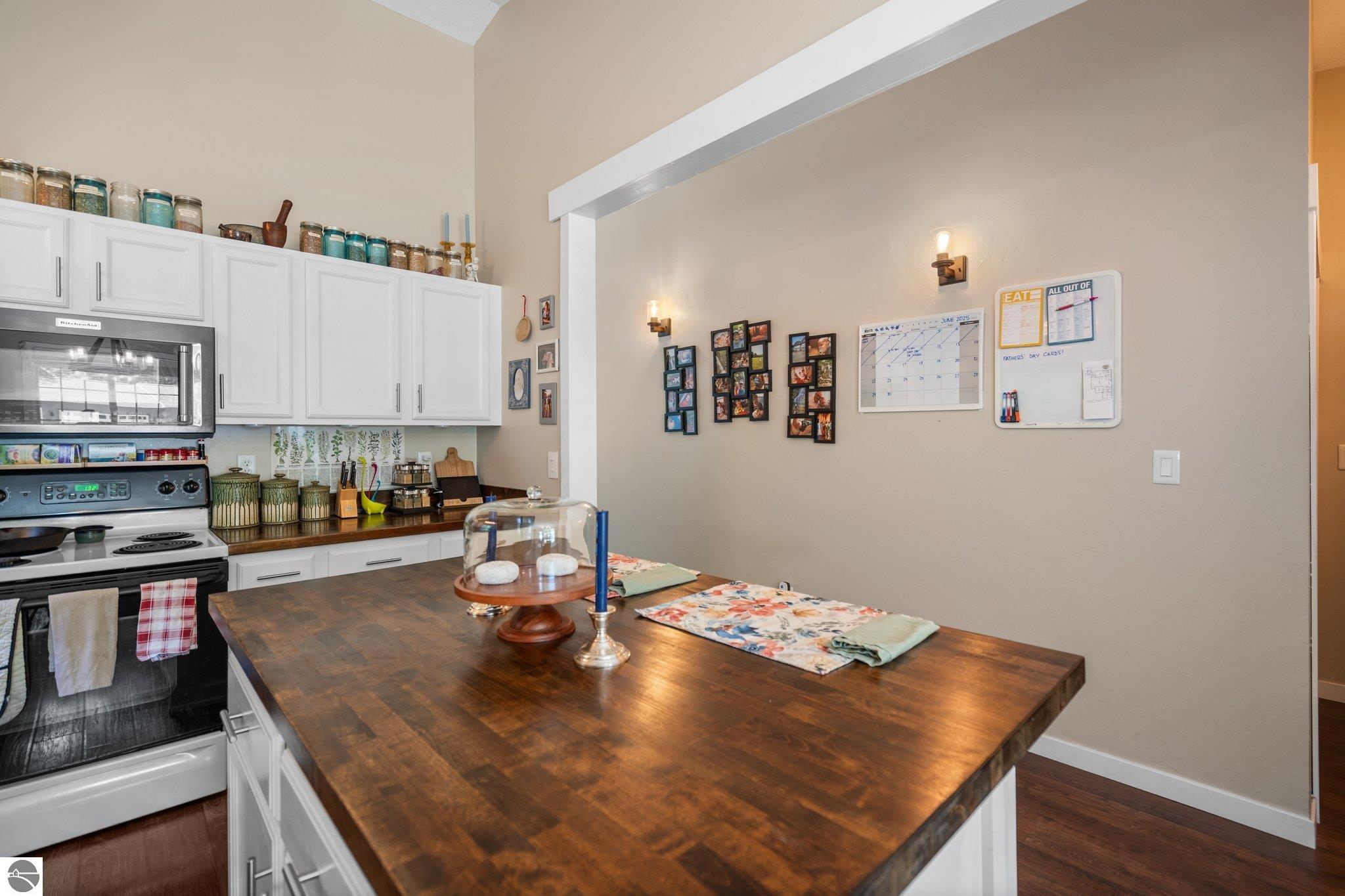 2159 NE Driftwood Lane