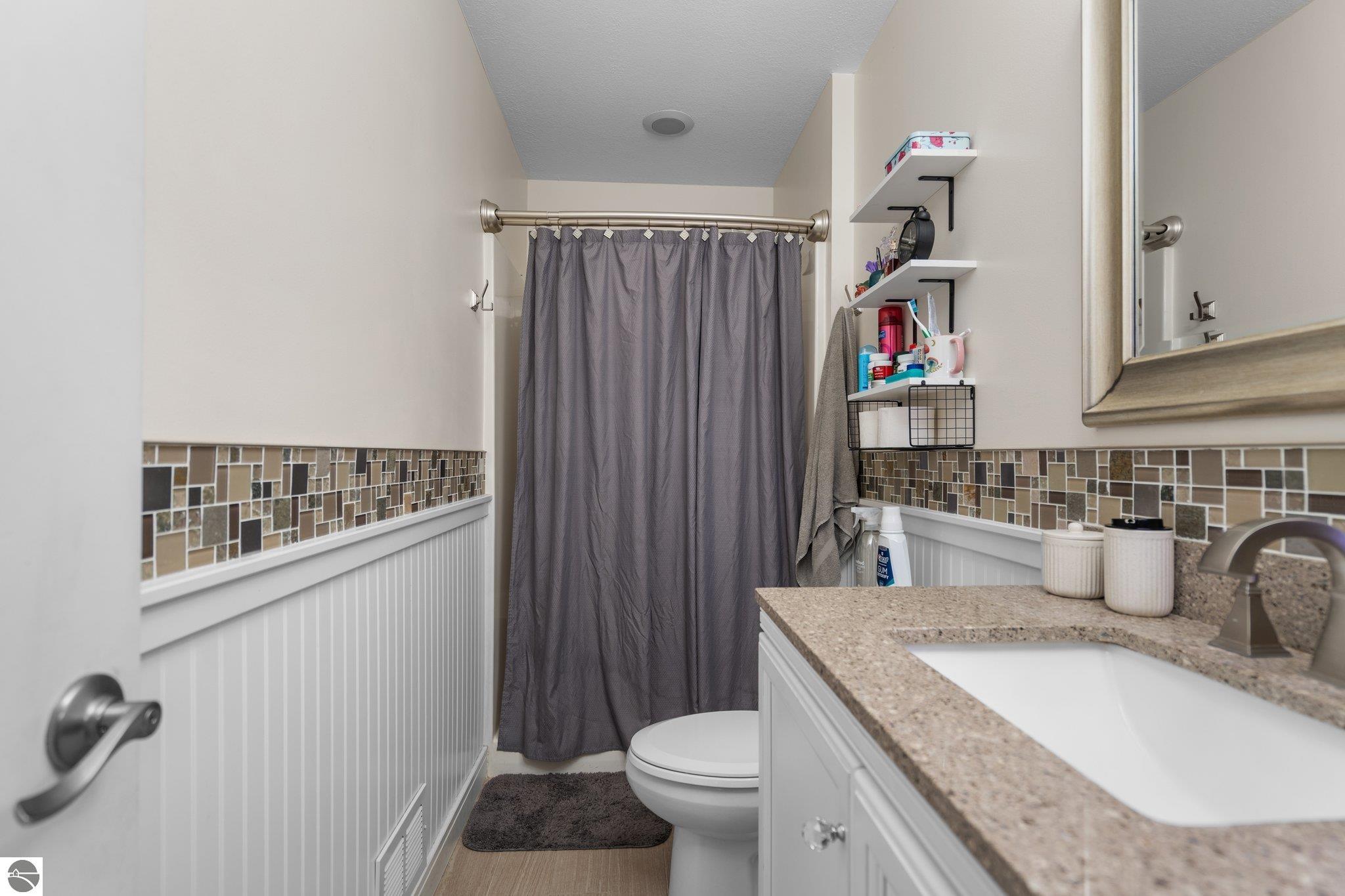 2159 NE Driftwood Lane