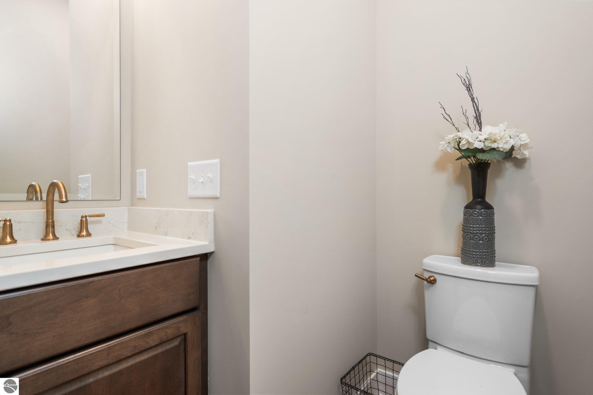 752 N Waypoint Circle