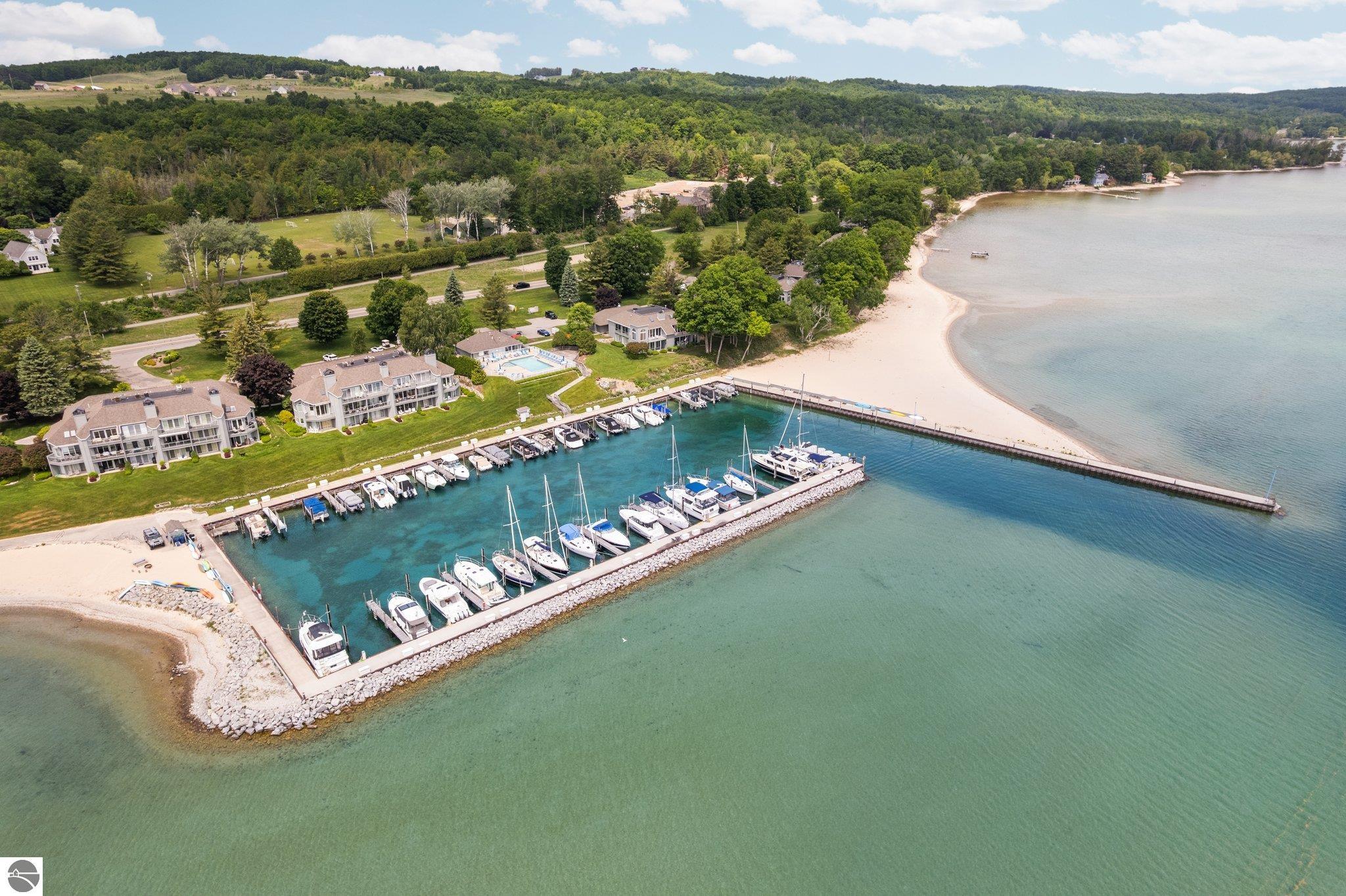 752 N Waypoint Circle