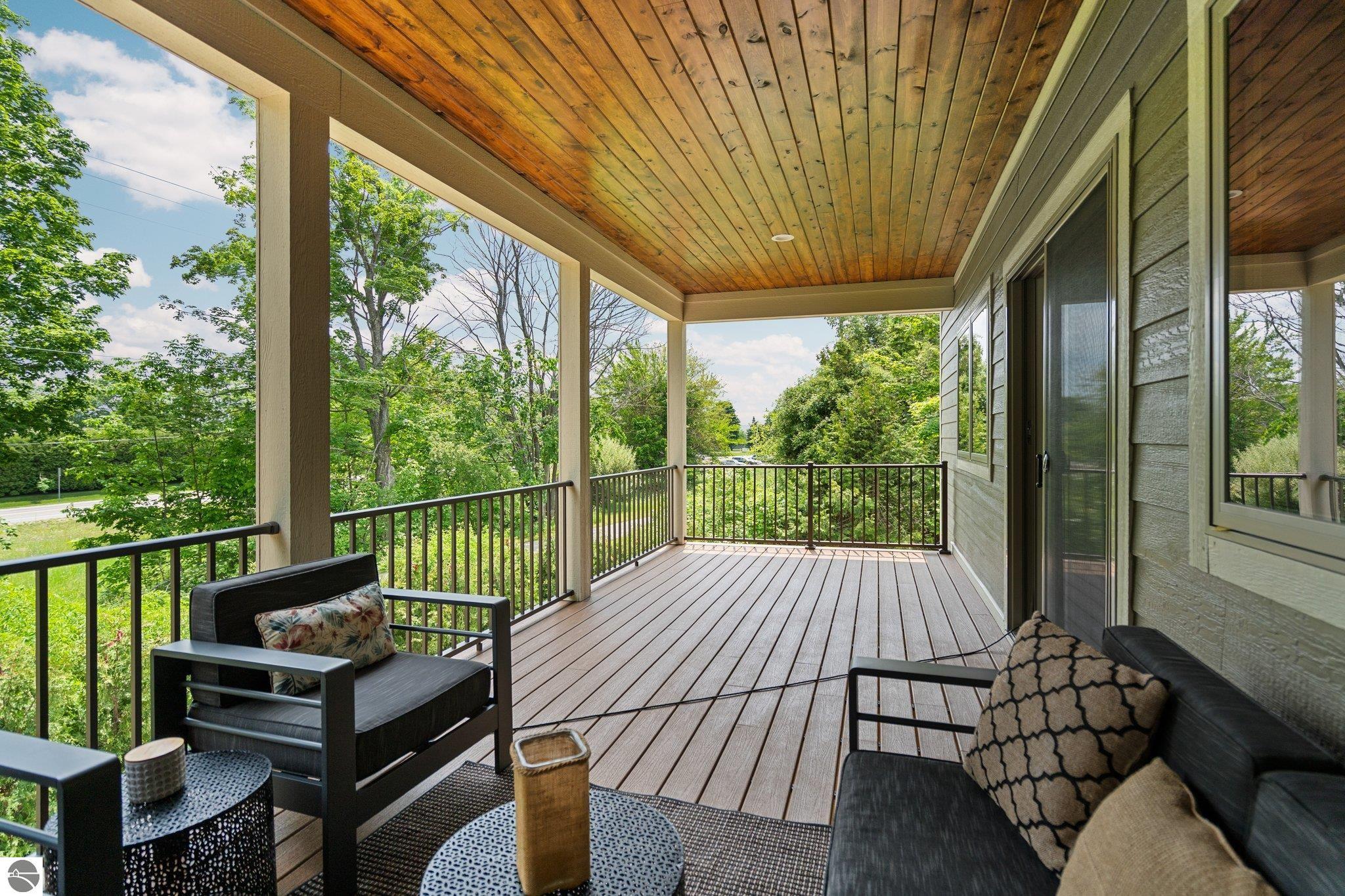 752 N Waypoint Circle