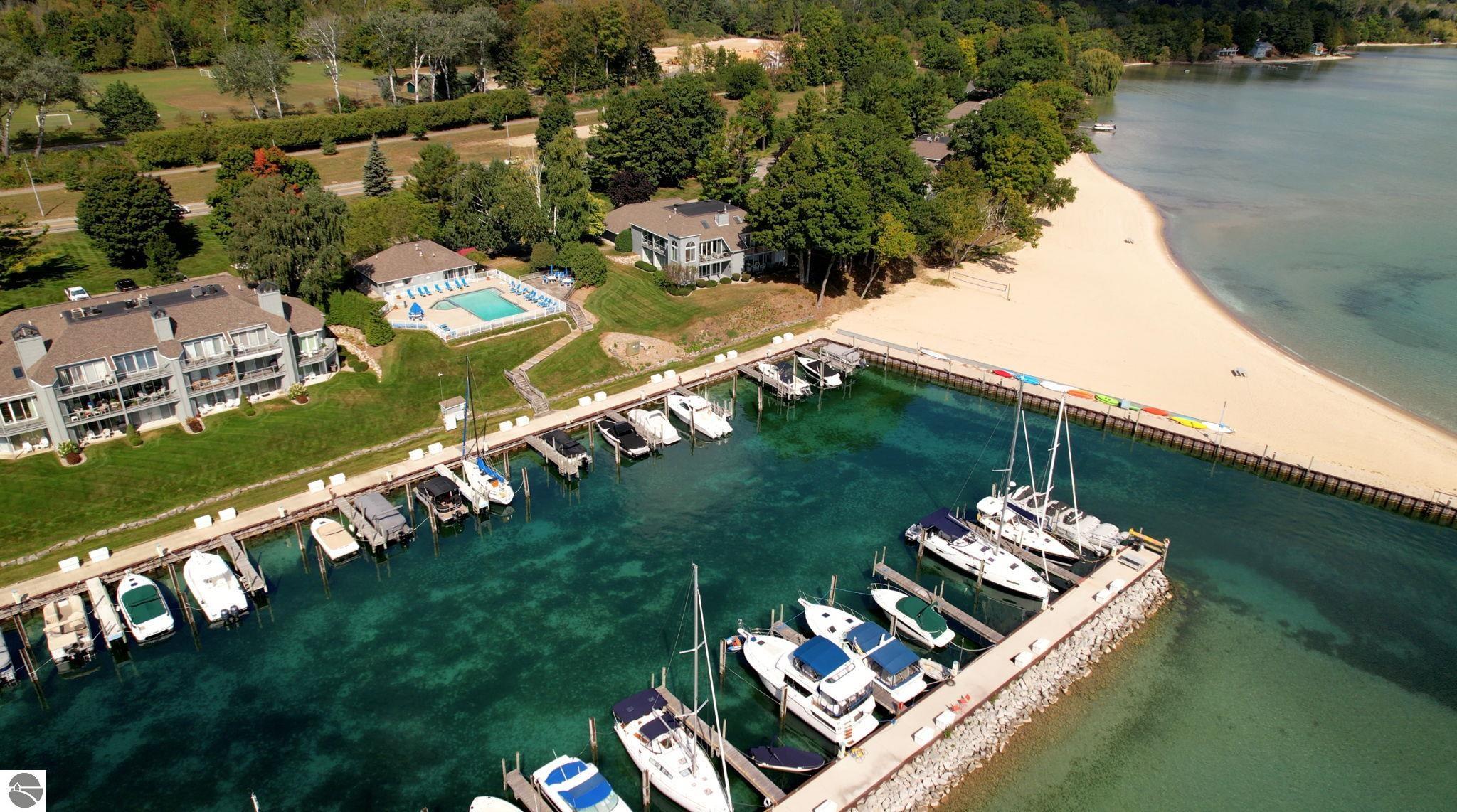 752 N Waypoint Circle