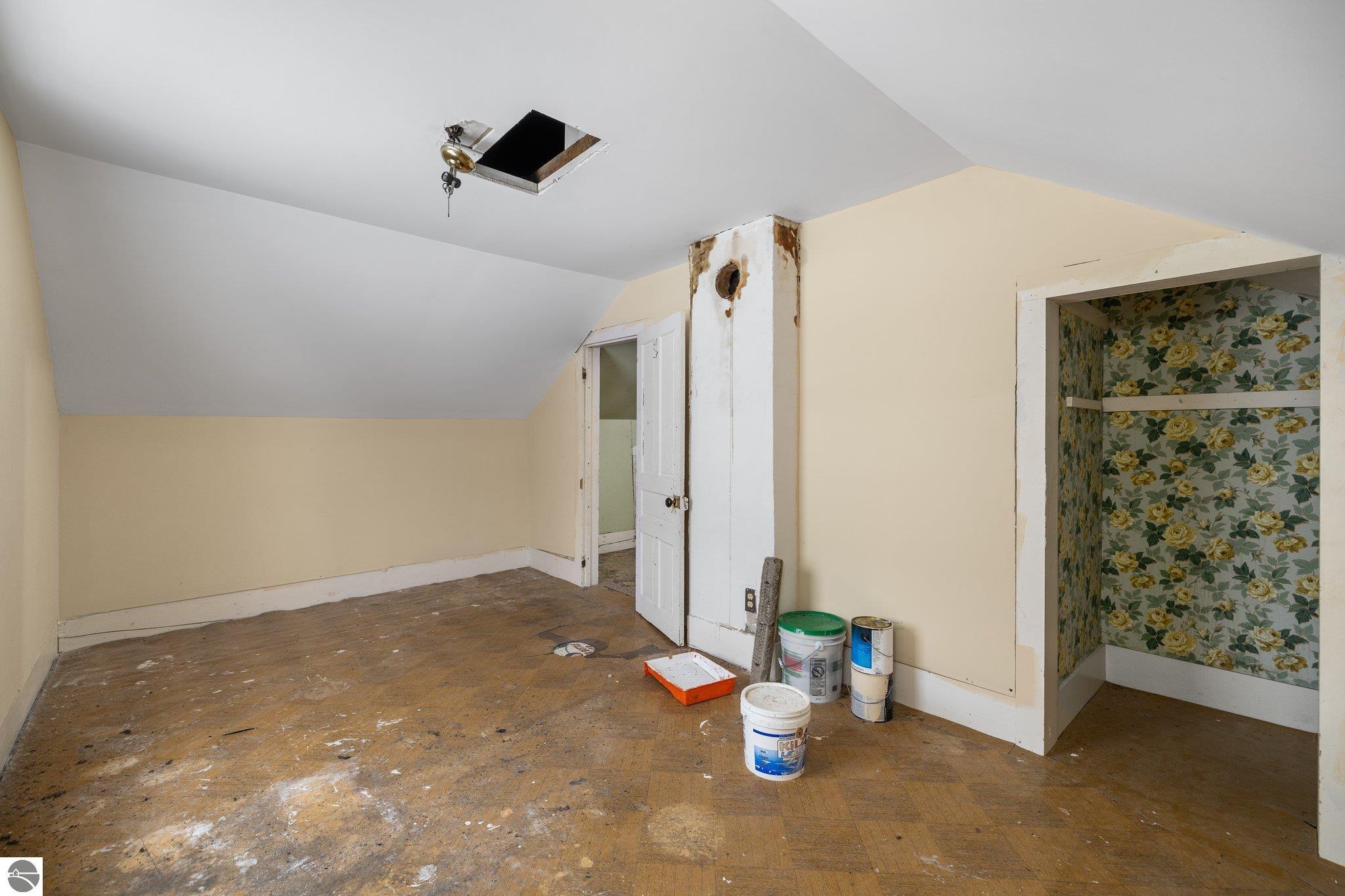 6129 Woodman Road