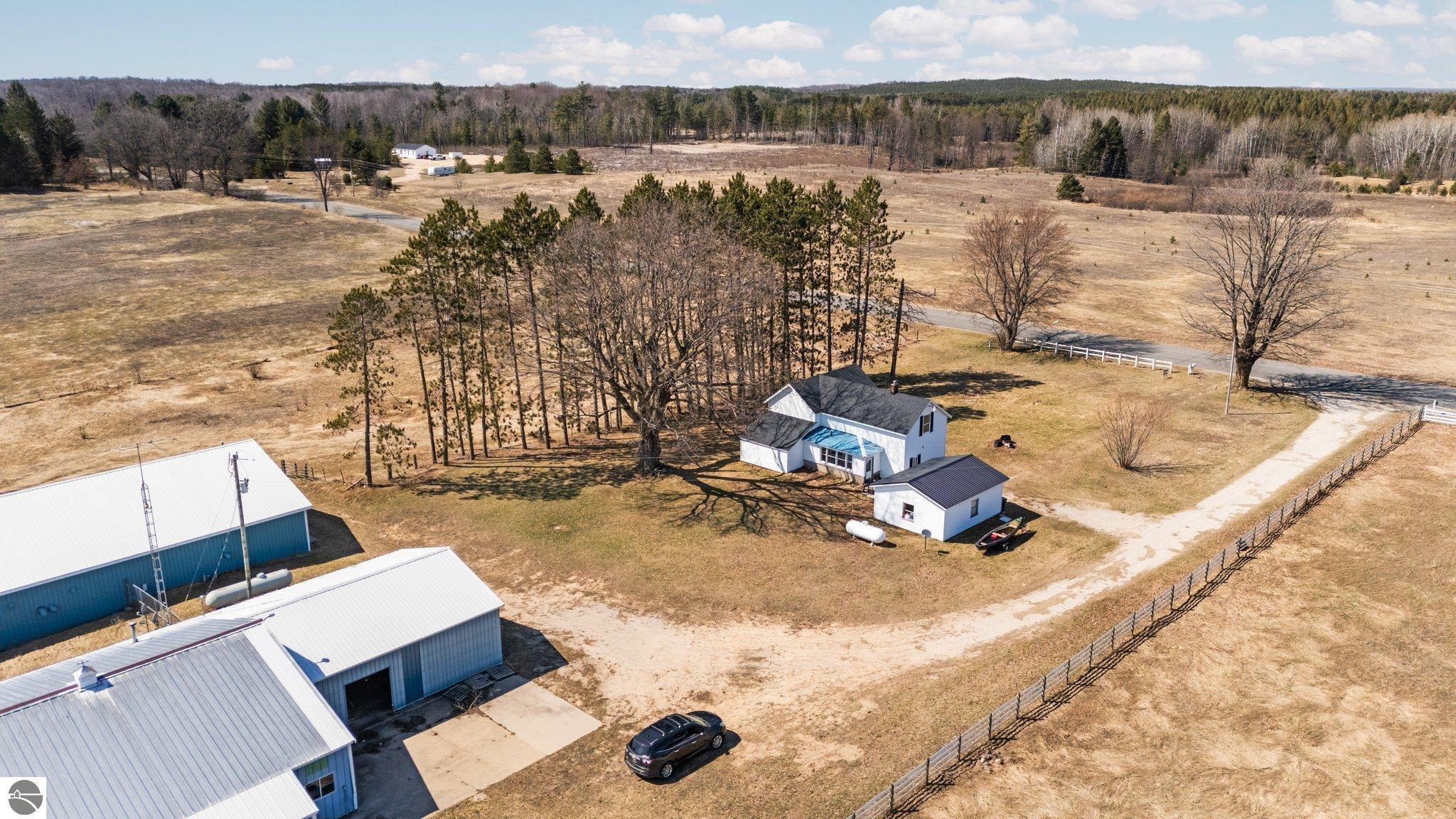 6129 Woodman Road