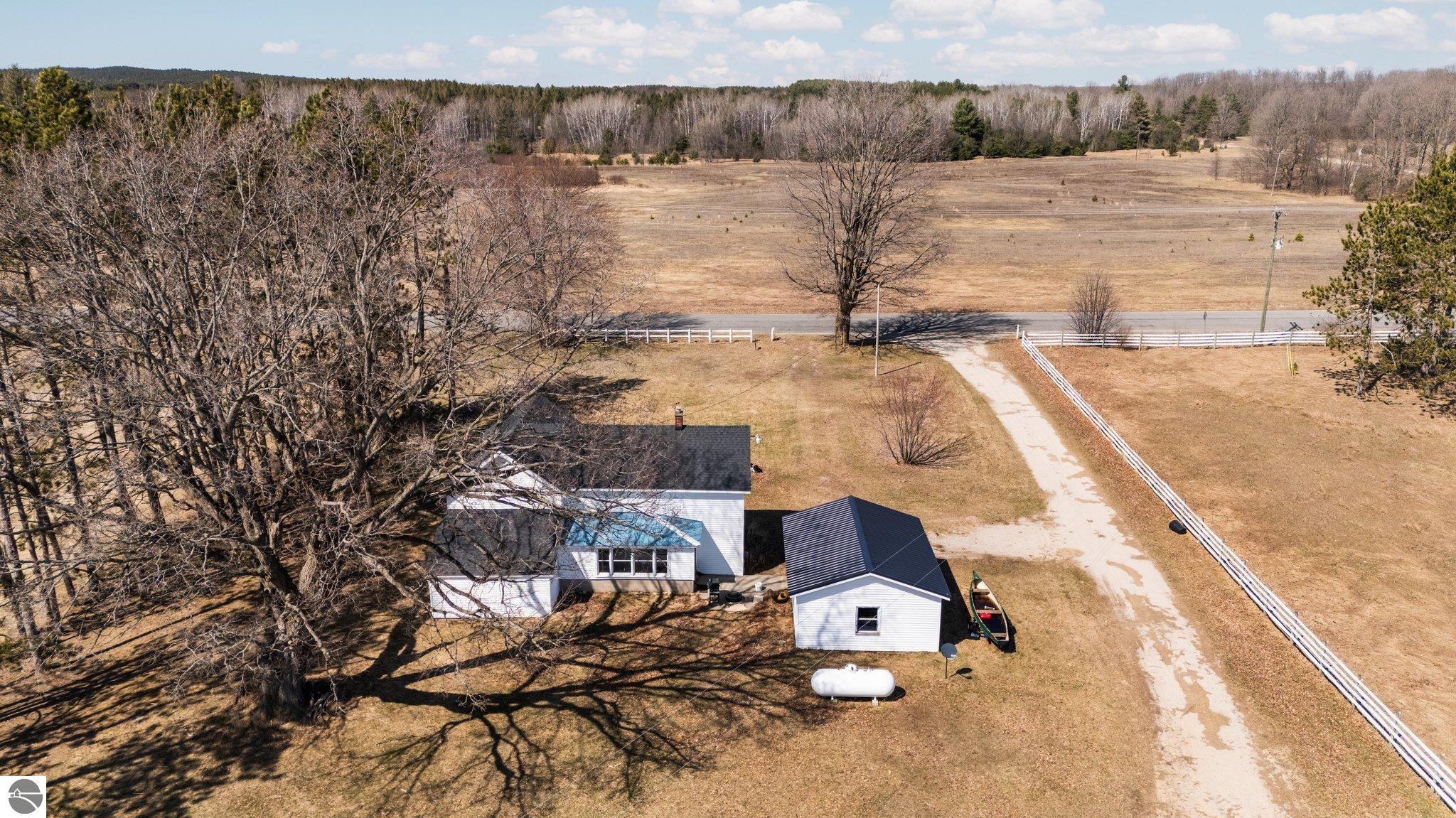 6129 Woodman Road