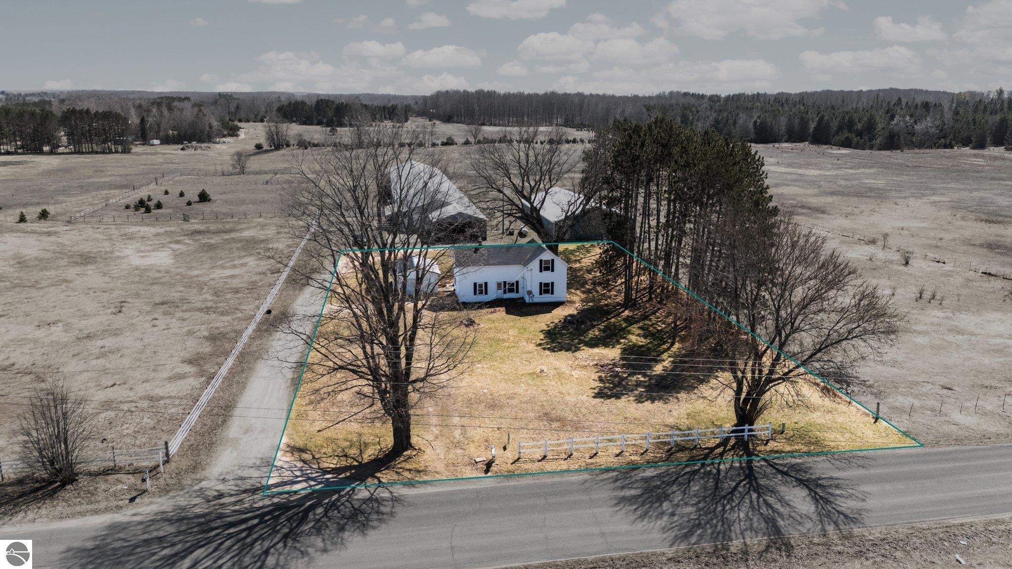 6129 Woodman Road